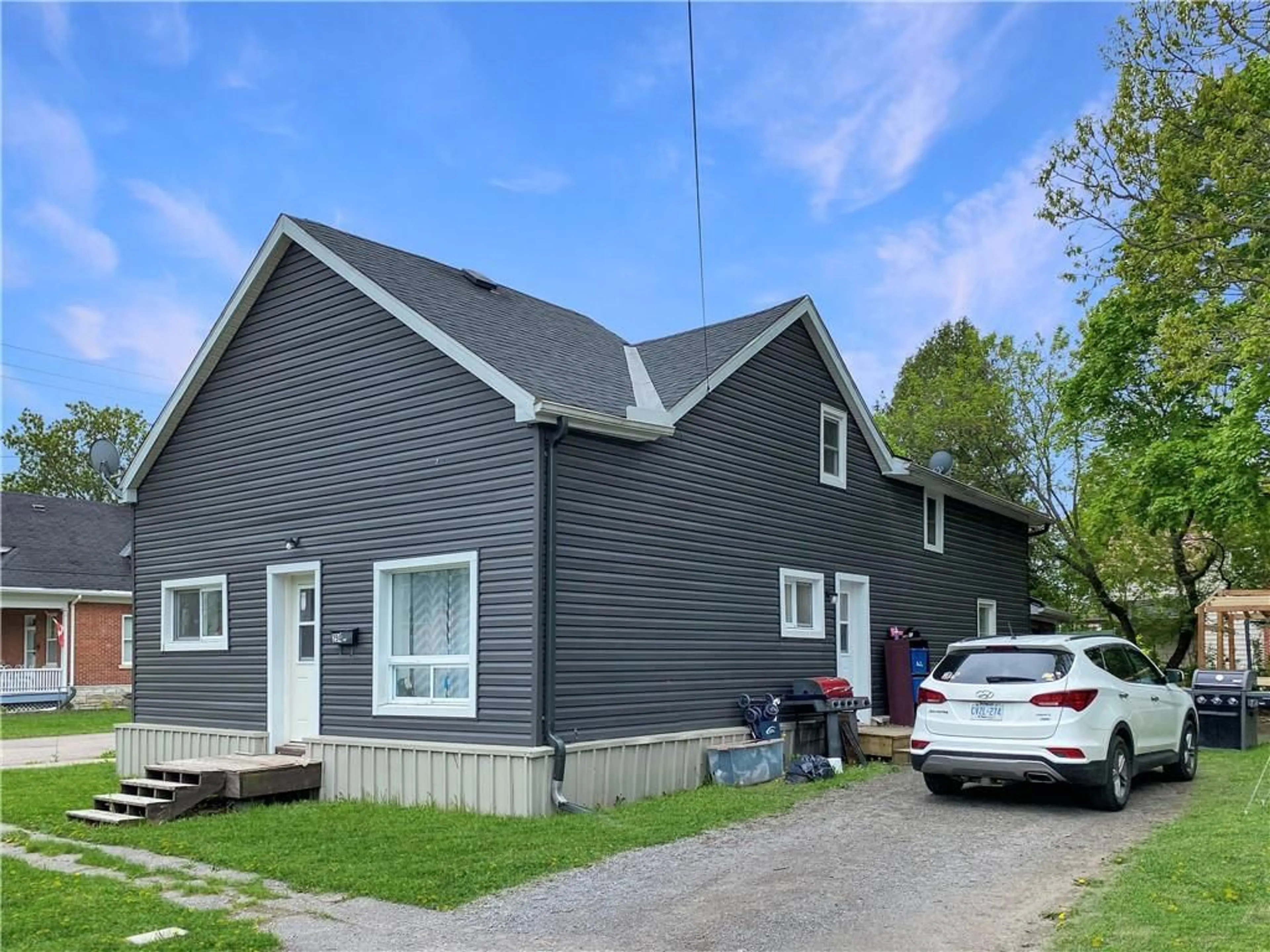 Frontside or backside of a home for 294 ALBERT St, Renfrew Ontario K7V 1V5