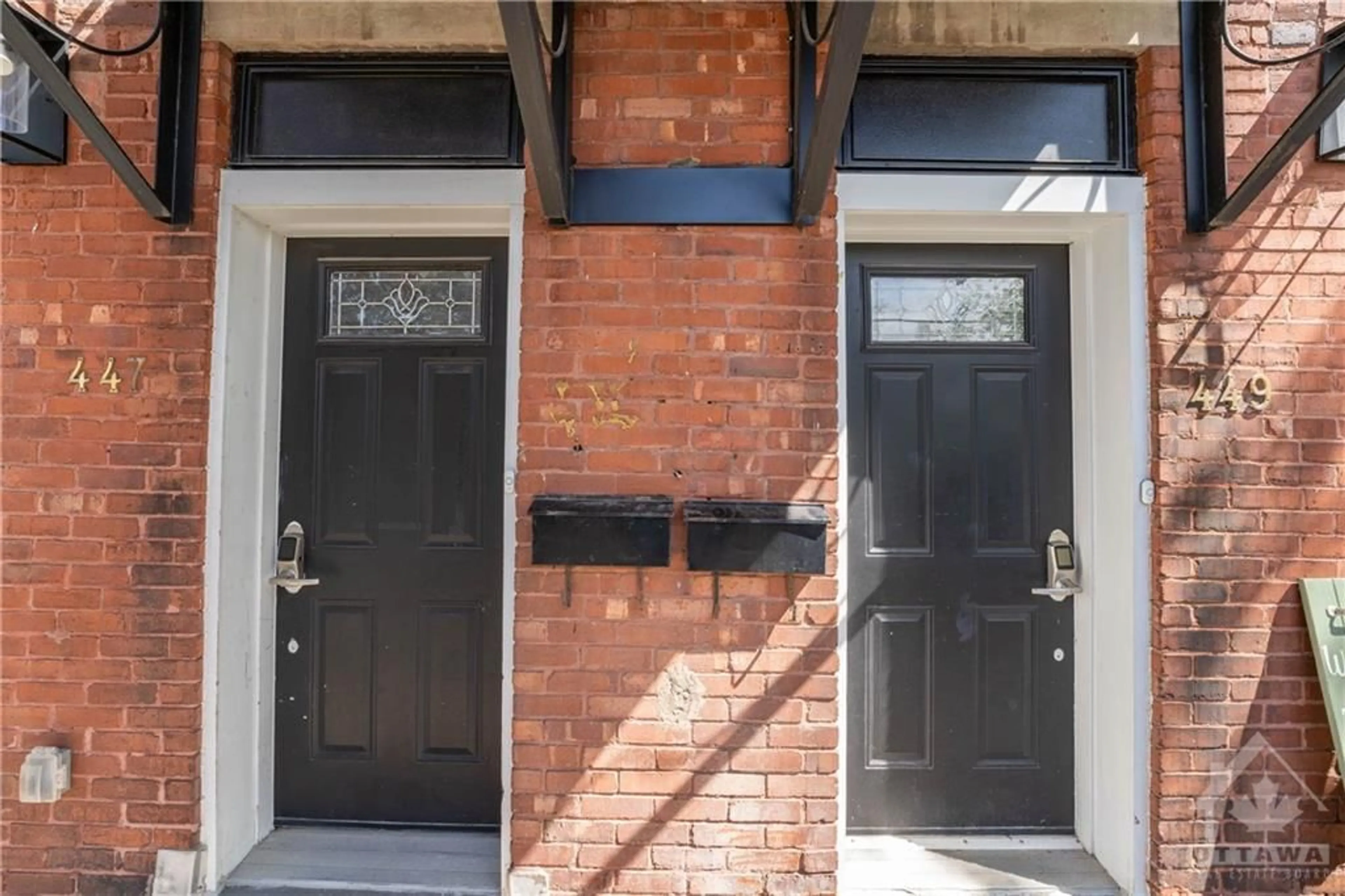 Indoor entryway, wood floors for 447-449 GREEN Ave, Ottawa Ontario K1M 1L1