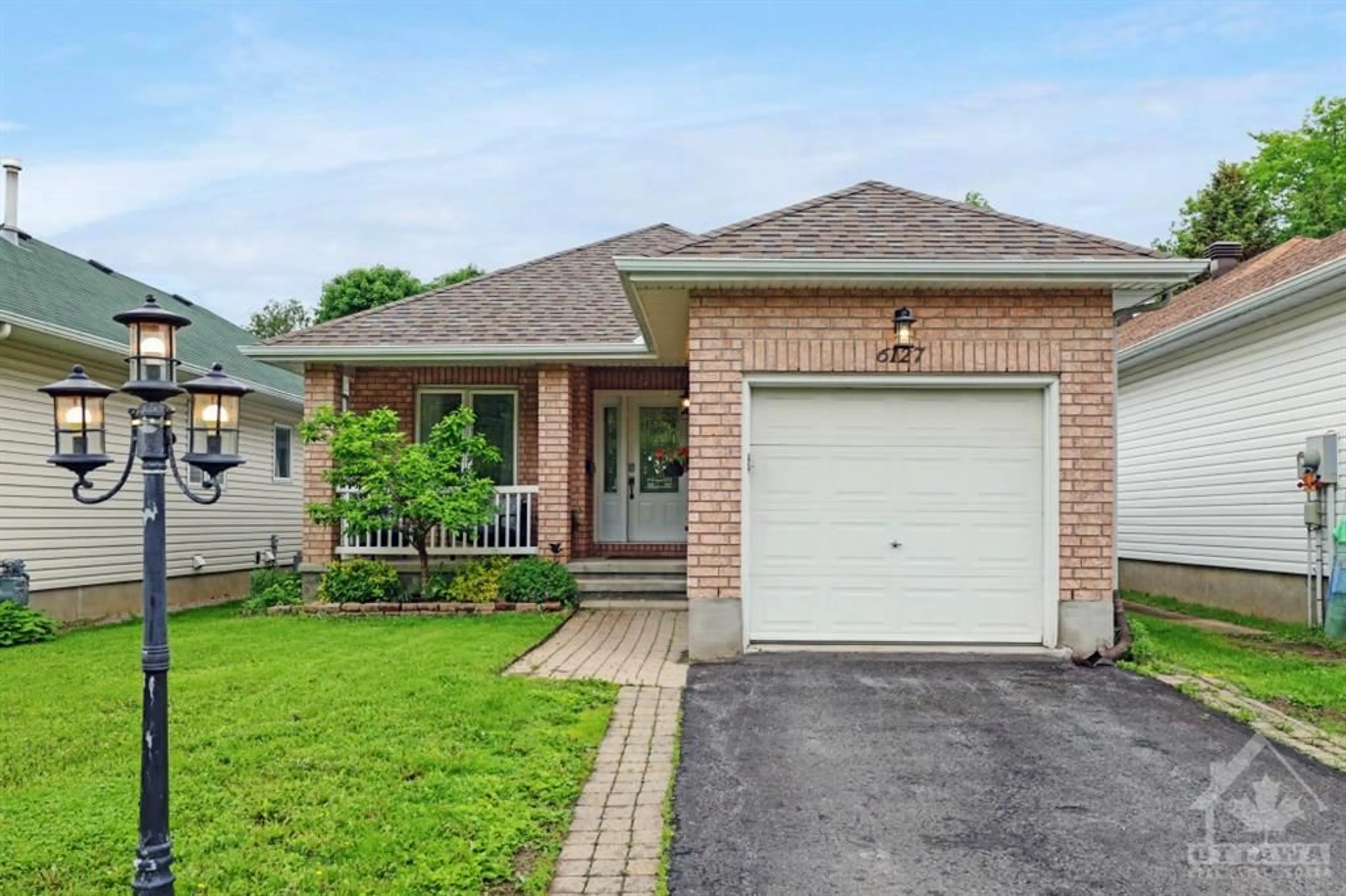 Home with brick exterior material for 6127 ABBOTT St, Stittsville Ontario K2S 1V5