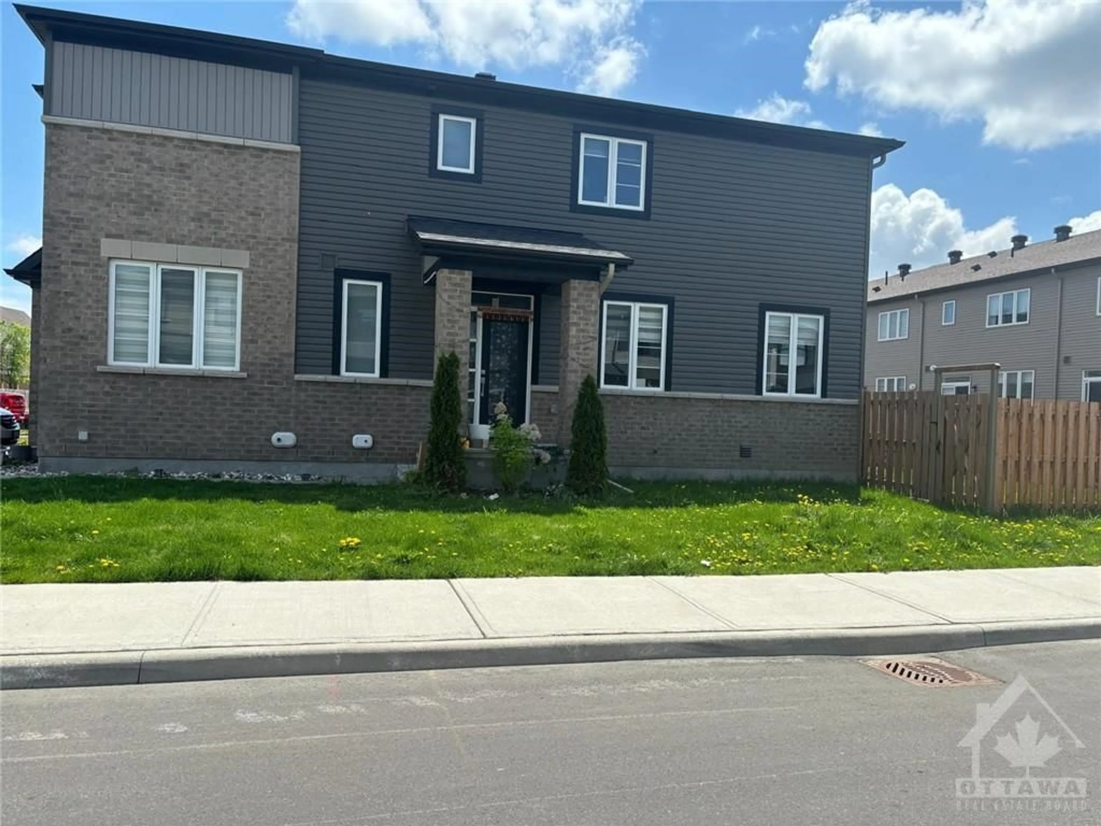 Frontside or backside of a home for 900 SERRANO St, Orleans Ontario K4A 4T7