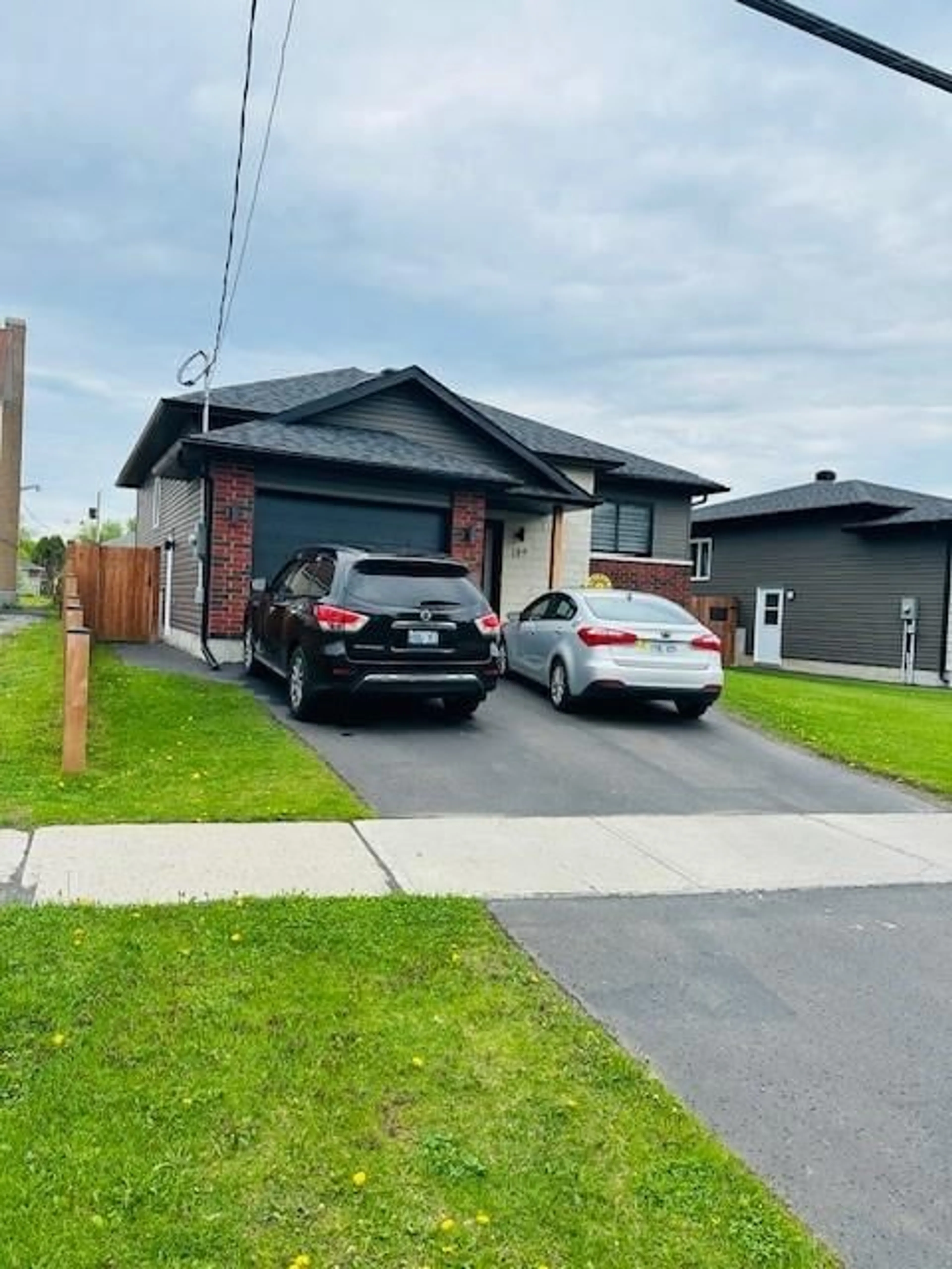 Frontside or backside of a home for 109 LEONIA St, Cornwall Ontario K6H 5L8