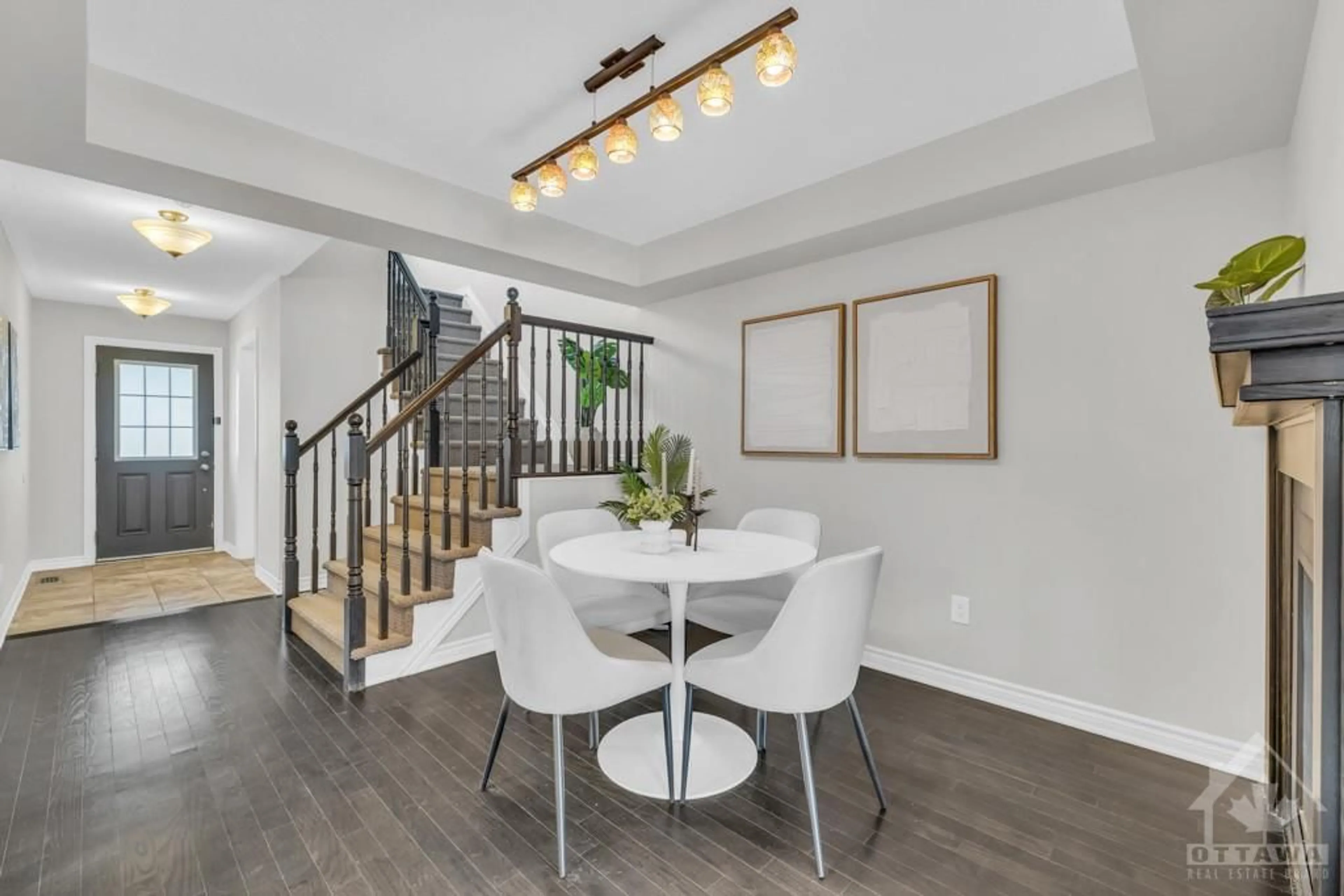 Dining room for 149 CONIFER CREEK Cir, Ottawa Ontario K2M 0M2