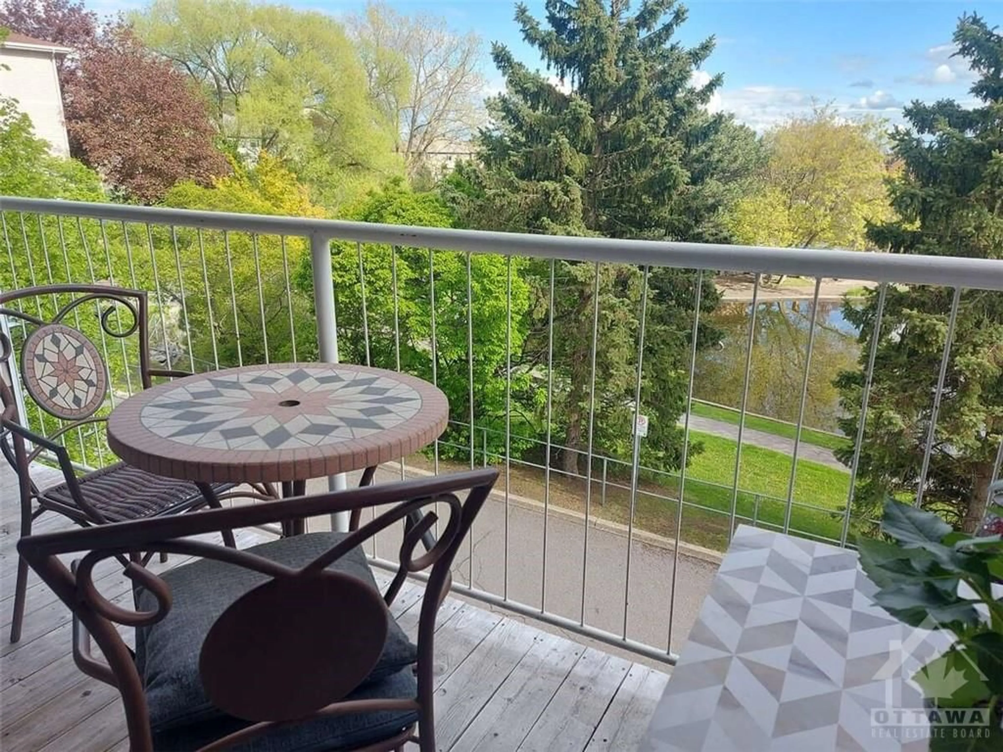 Balcony in the apartment for 250 BRITTANY Dr #304, Ottawa Ontario K1K 4M1