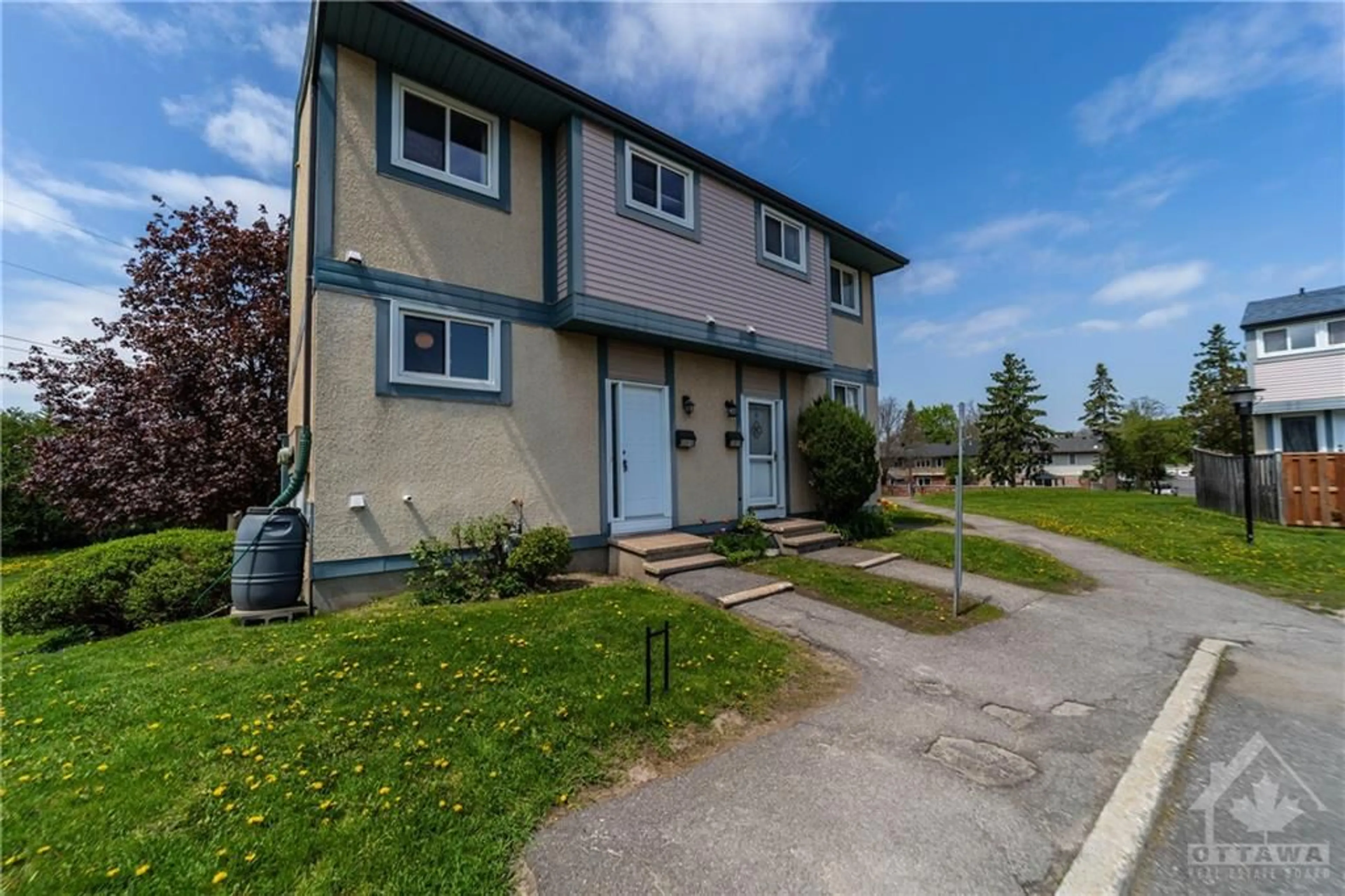A pic from exterior of the house or condo for 3230 UPLANDS Dr #22, Ottawa Ontario K1V 0C6