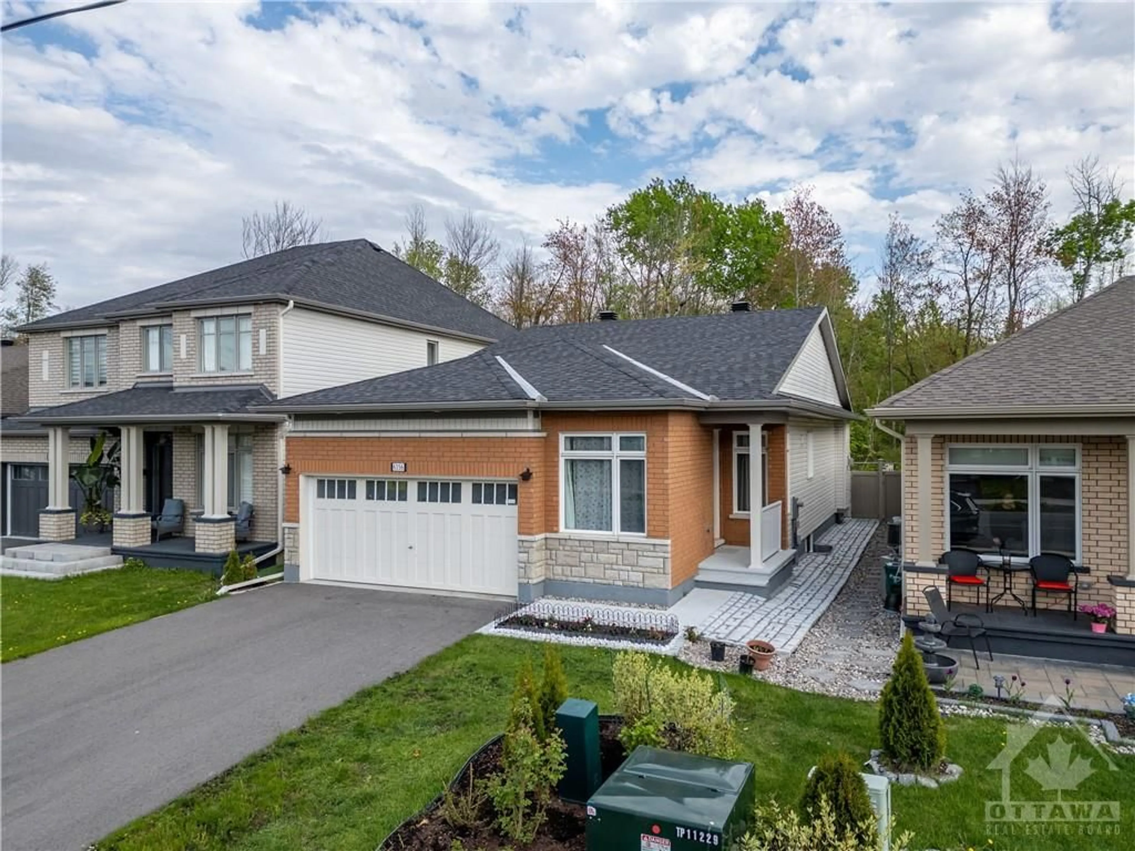 Frontside or backside of a home for 6356 RENAUD Rd, Ottawa Ontario K1W 0R9