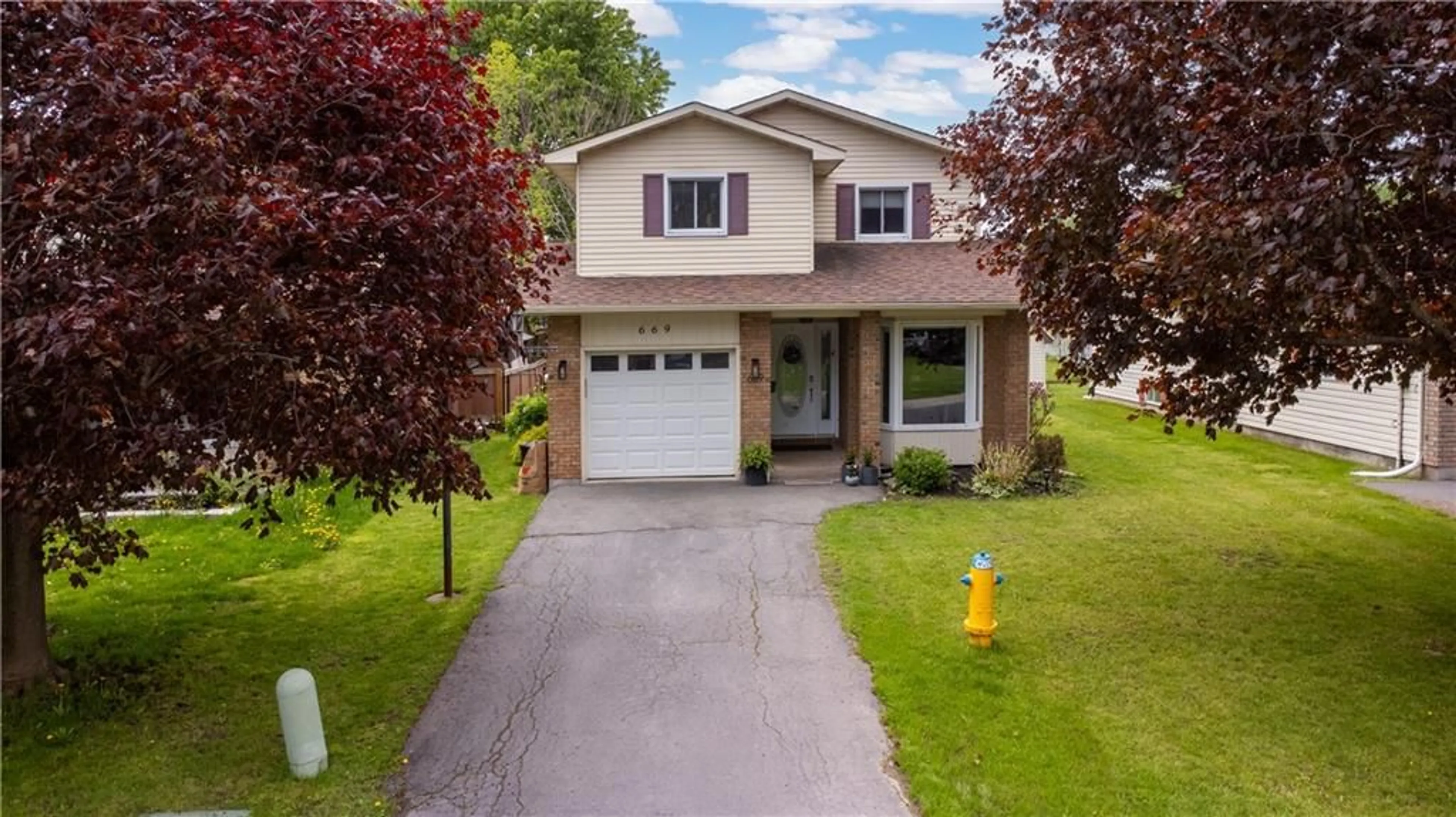 Frontside or backside of a home for 669 CHAMPLAIN Dr, Cornwall Ontario K6H 6P4