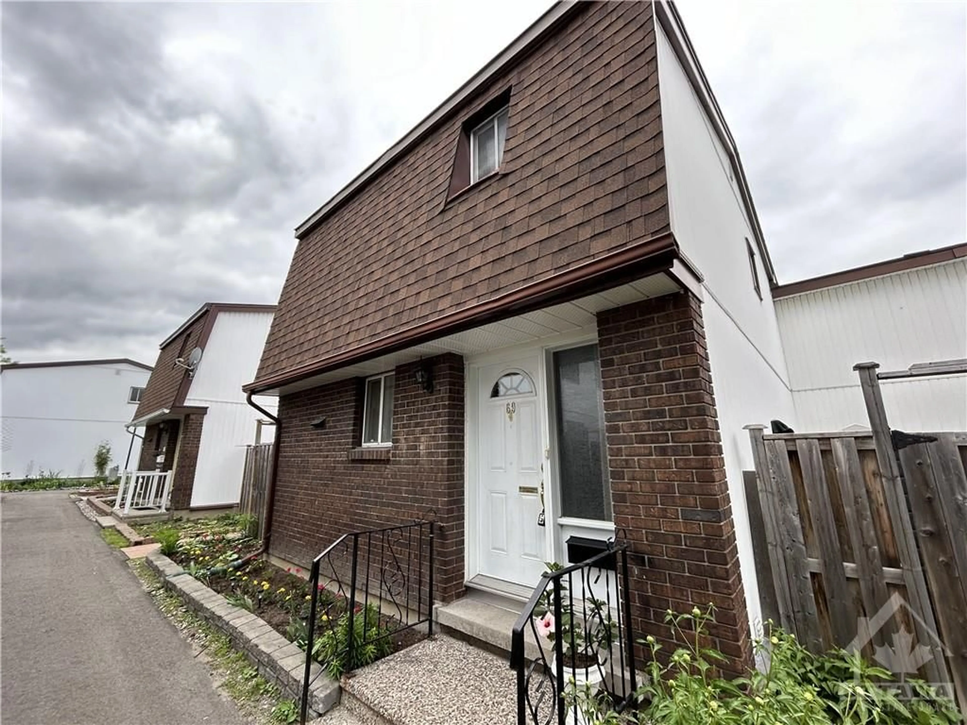 Frontside or backside of a home for 2210 LOYOLA Ave #69, Ottawa Ontario K1J 8H5