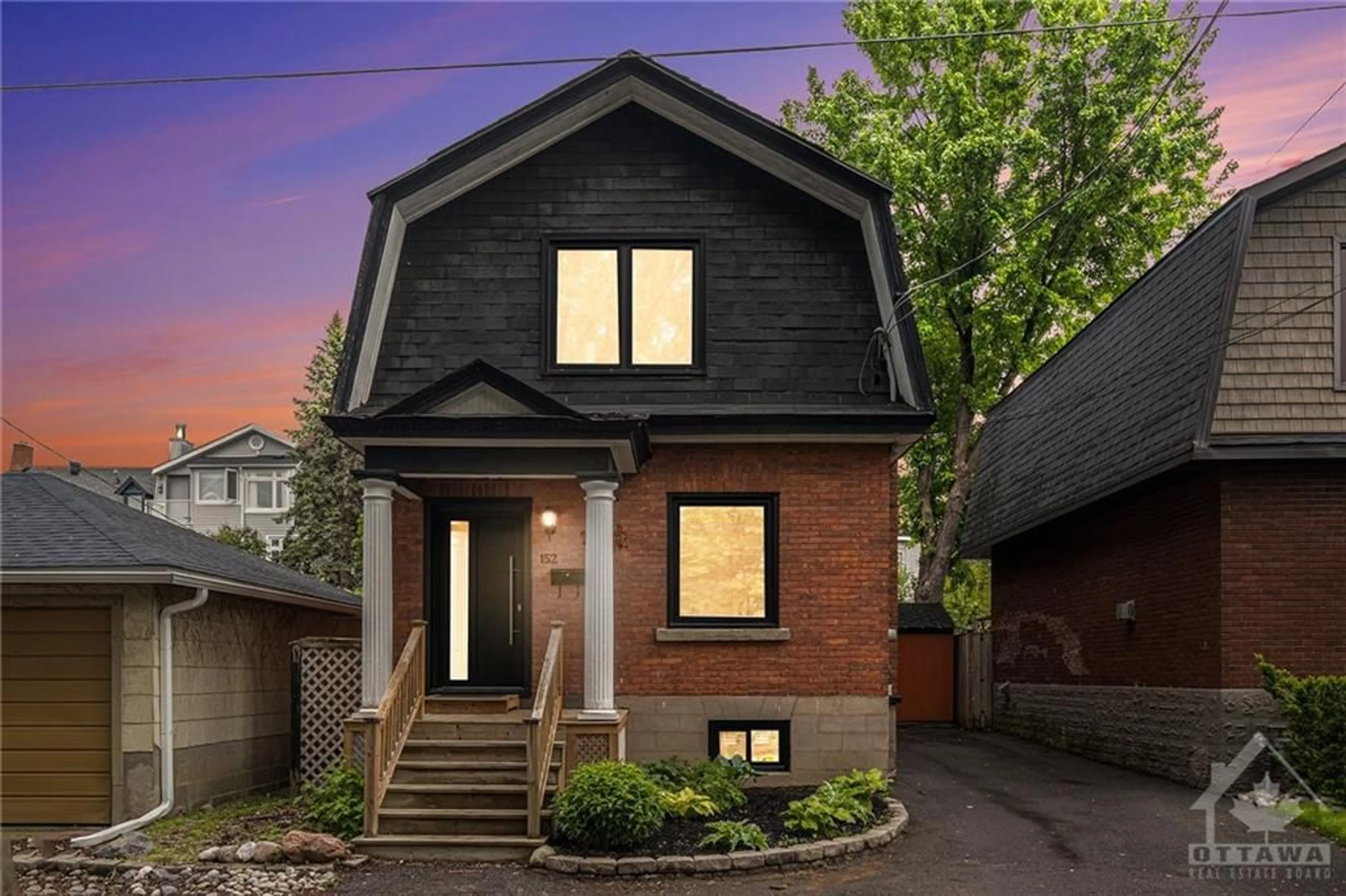 Frontside or backside of a home for 152 RIVER Lane, Ottawa Ontario K1M 1T1