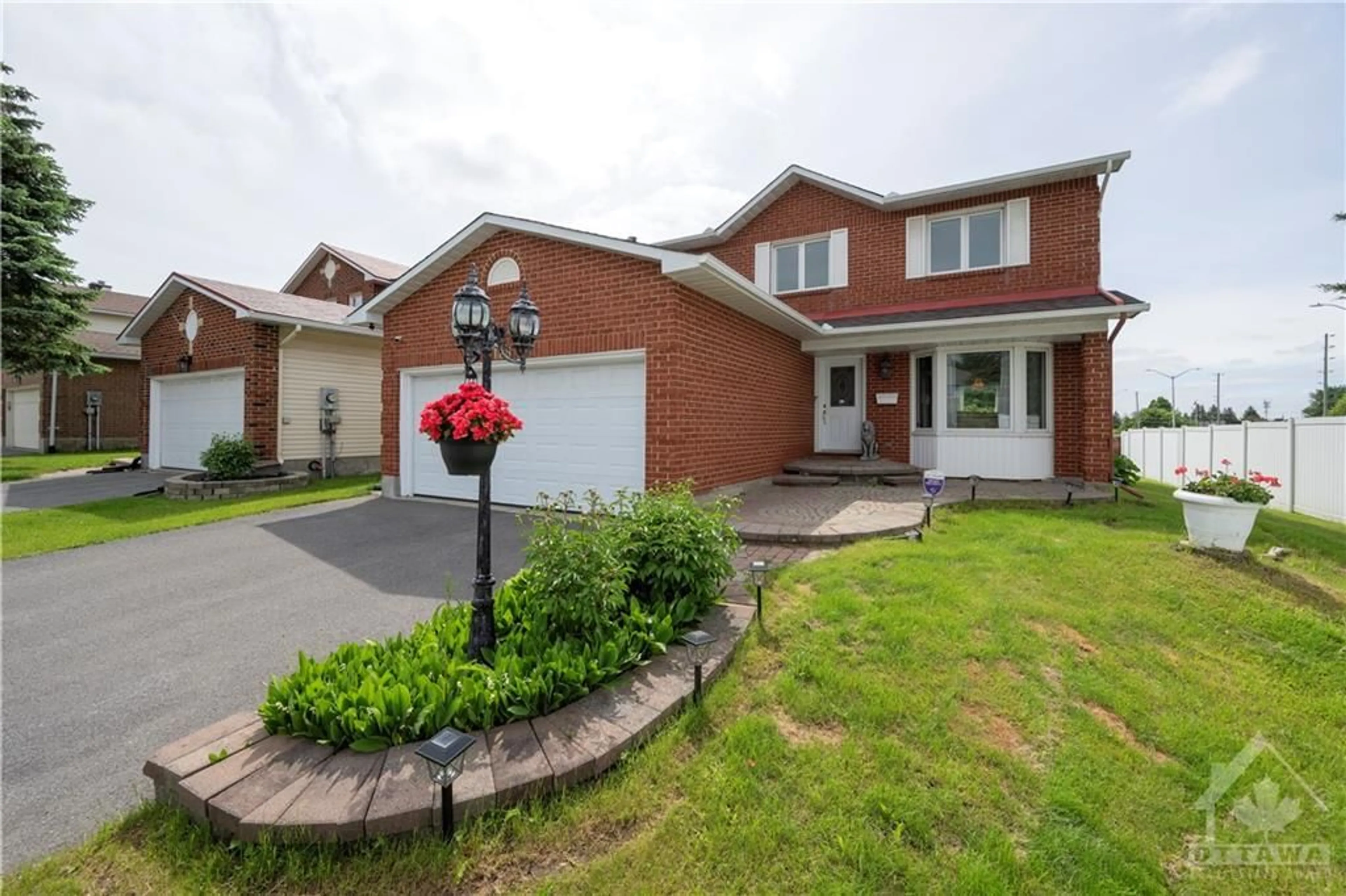 Home with brick exterior material for 189 PALOMINO Dr, Ottawa Ontario K2M 1P2