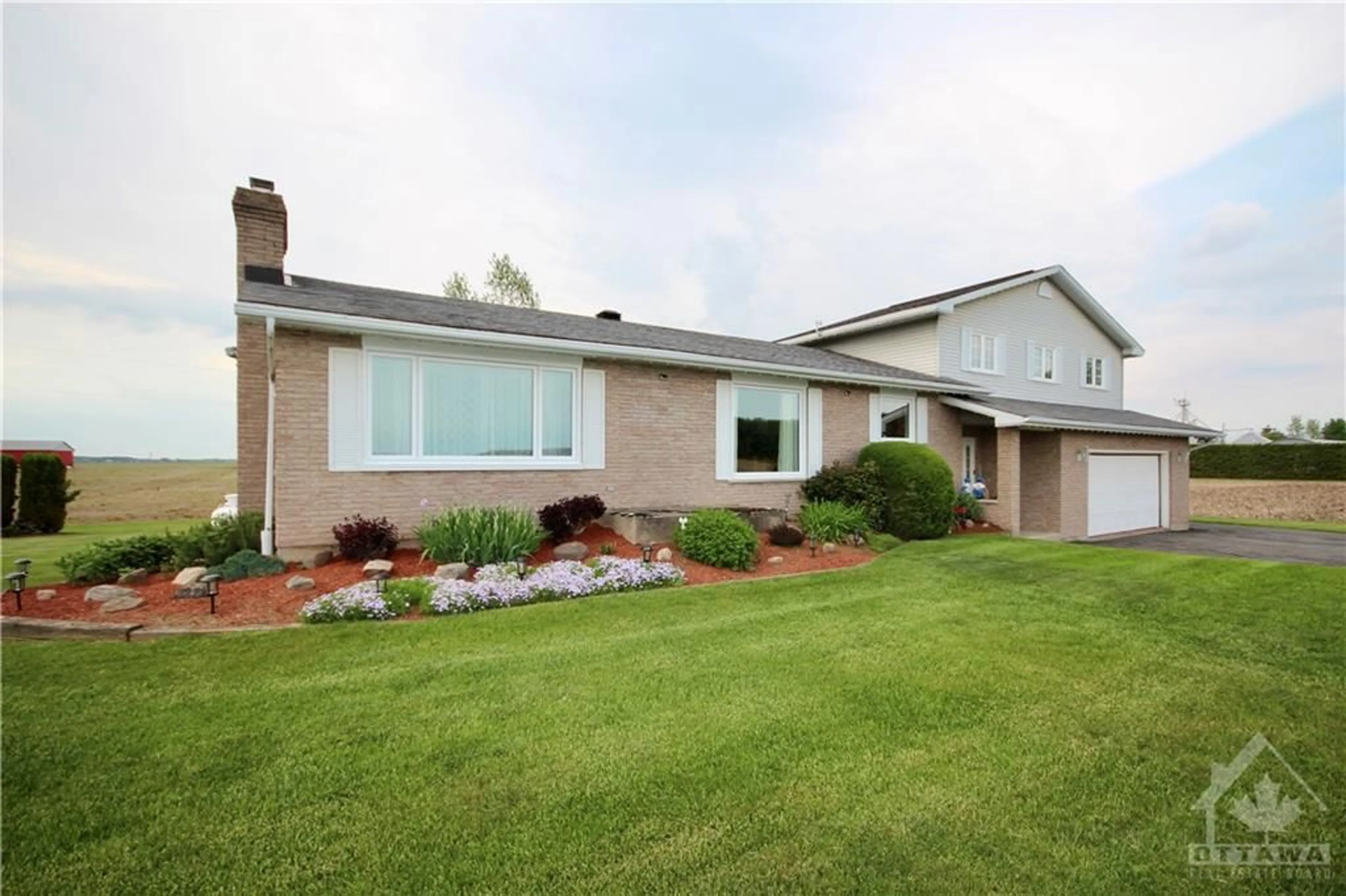 Frontside or backside of a home for 21993 CONCESSION RD 3 Rd, Lancaster Ontario K0C 1E0