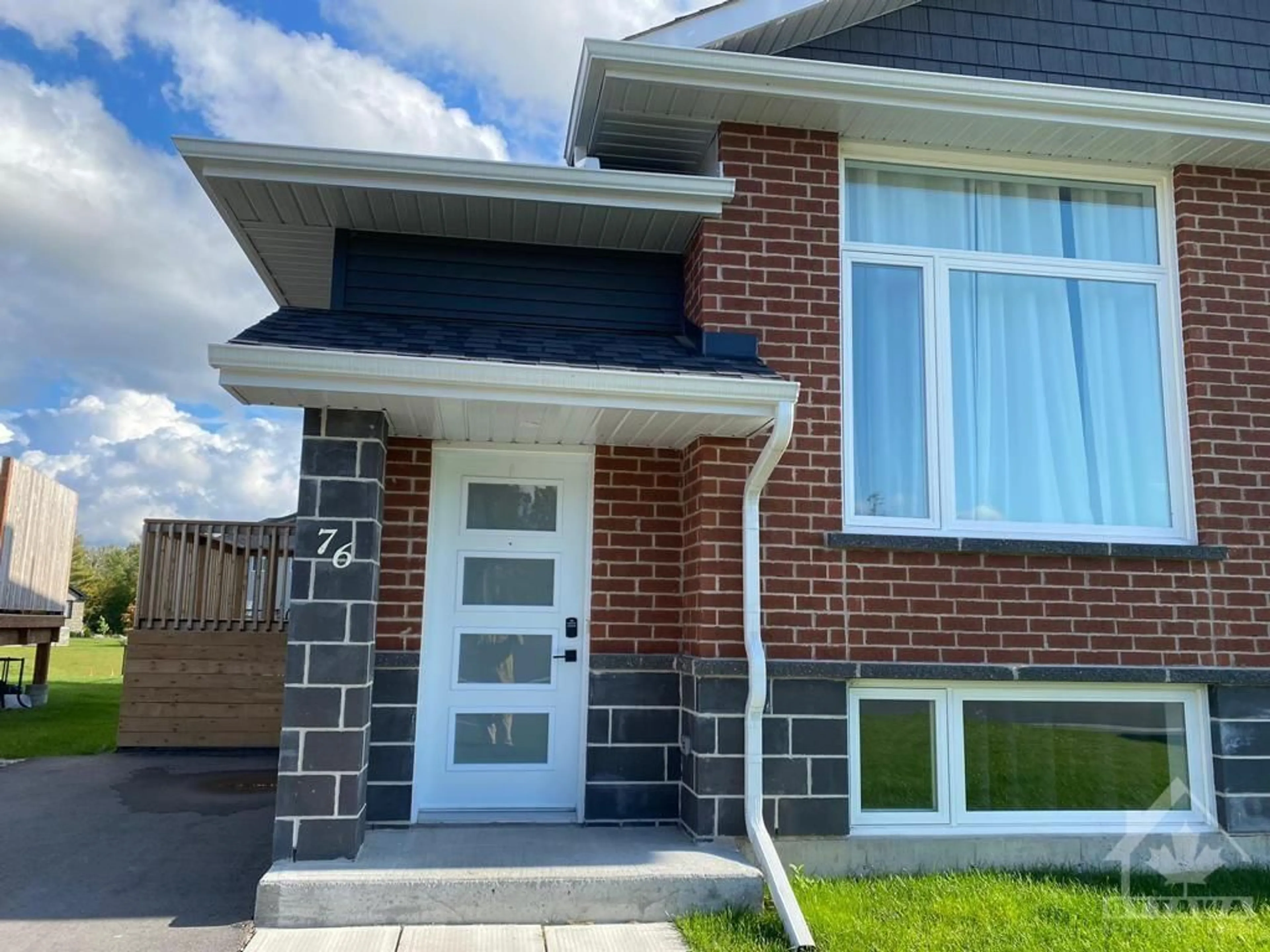 Home with brick exterior material for 76 CAMERON Cres, Cornwall Ontario K6K 1A5