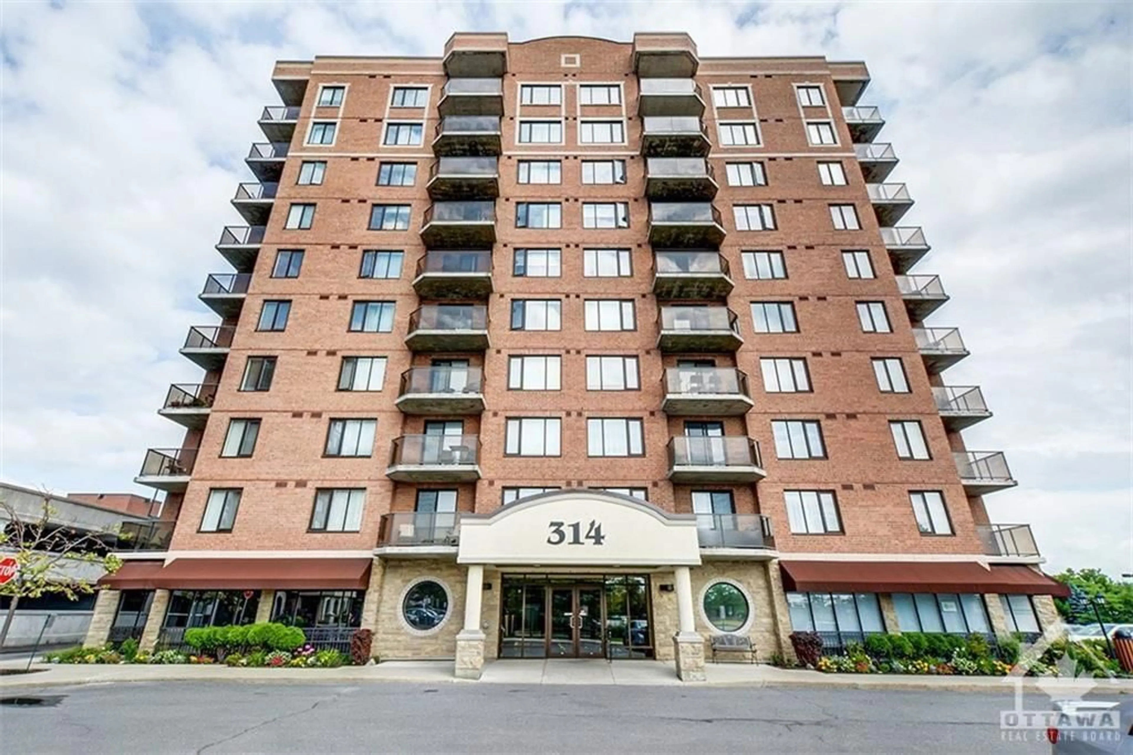 A pic from exterior of the house or condo for 314 CENTRAL PARK Dr #101, Ottawa Ontario K2C 4G4