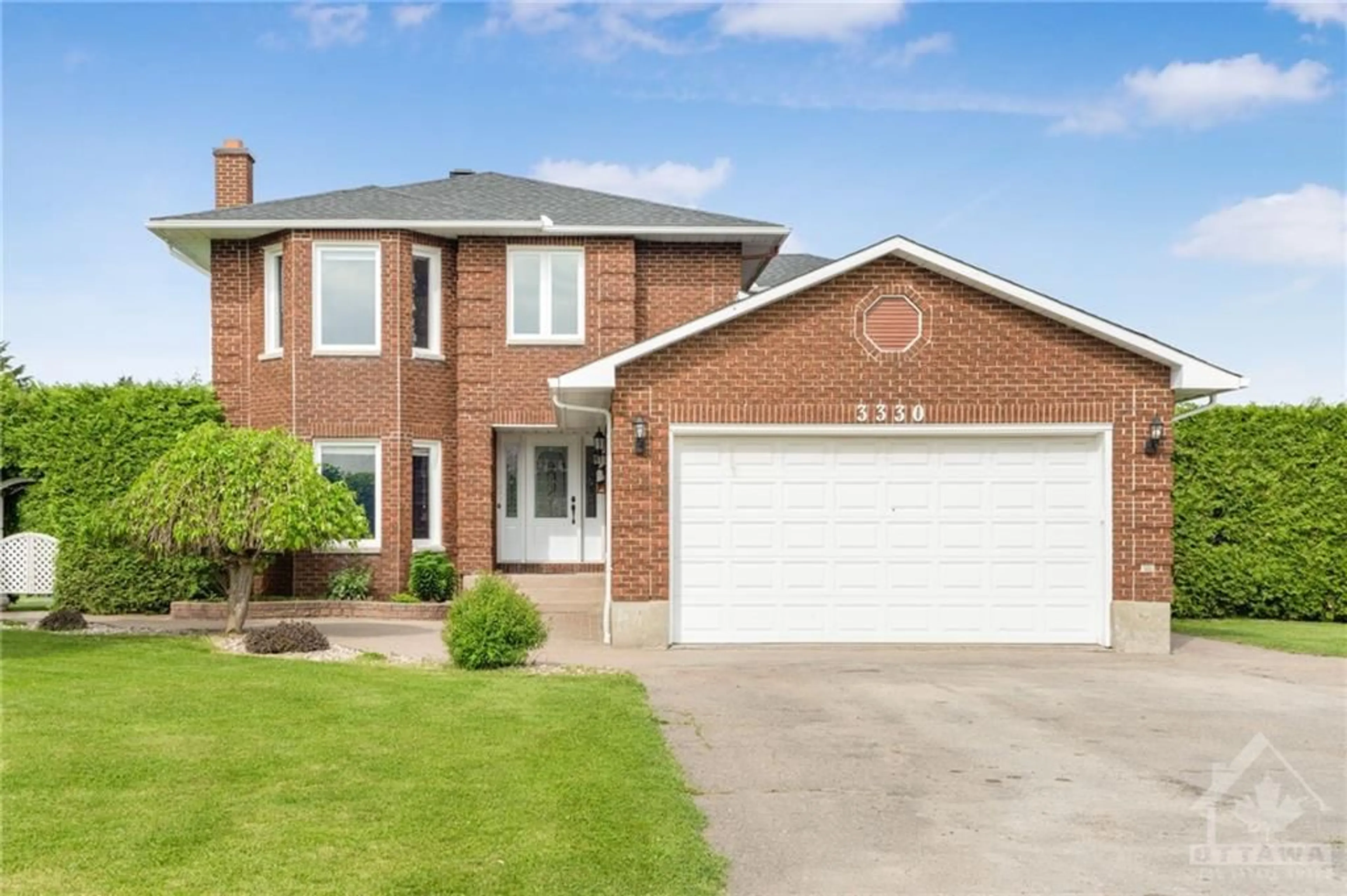 Home with brick exterior material for 3330 AUGUST St, Ottawa Ontario K4B 1M8