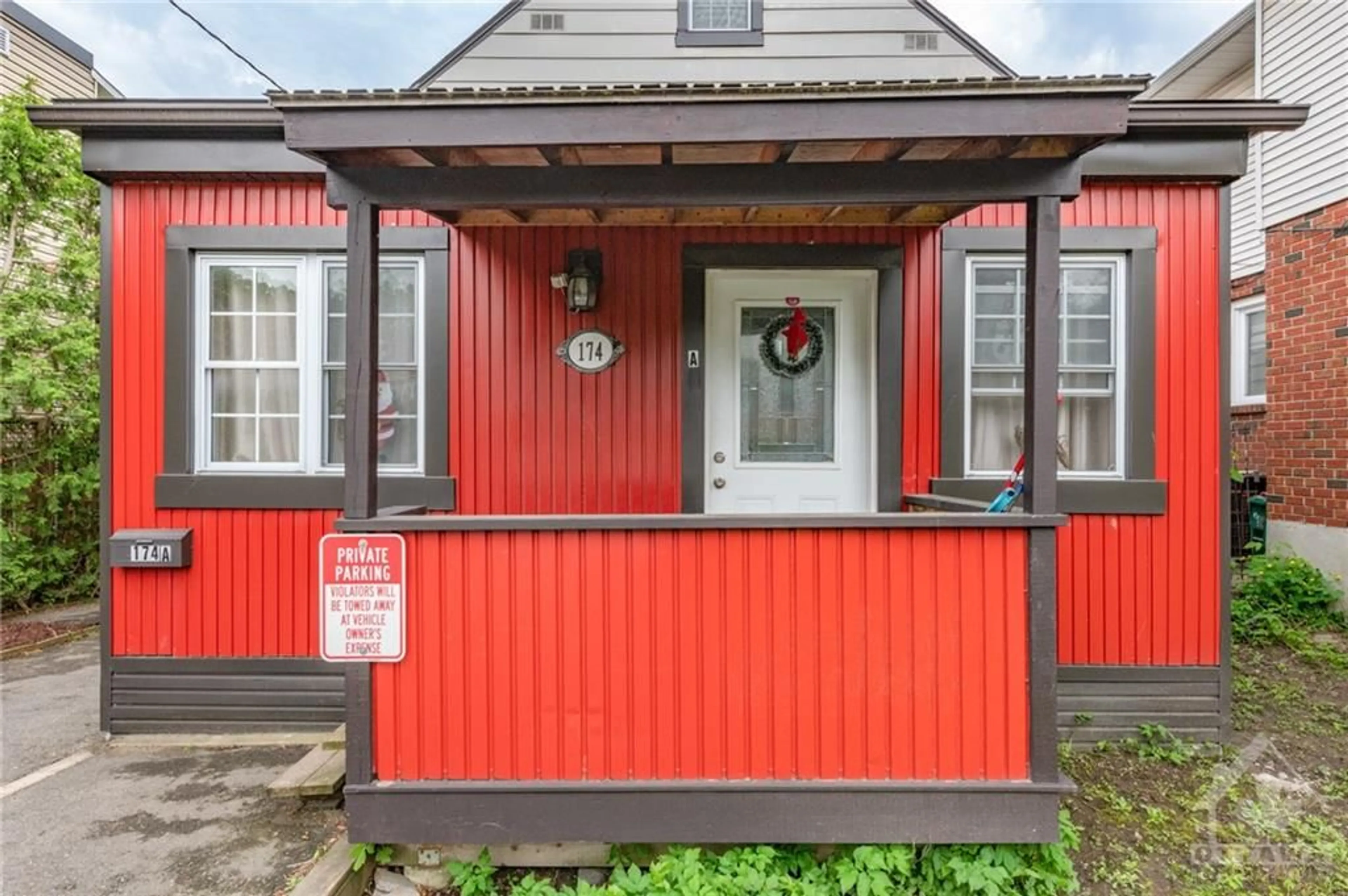 Cottage for 174 COLUMBUS Ave, Ottawa Ontario K1K 1P8