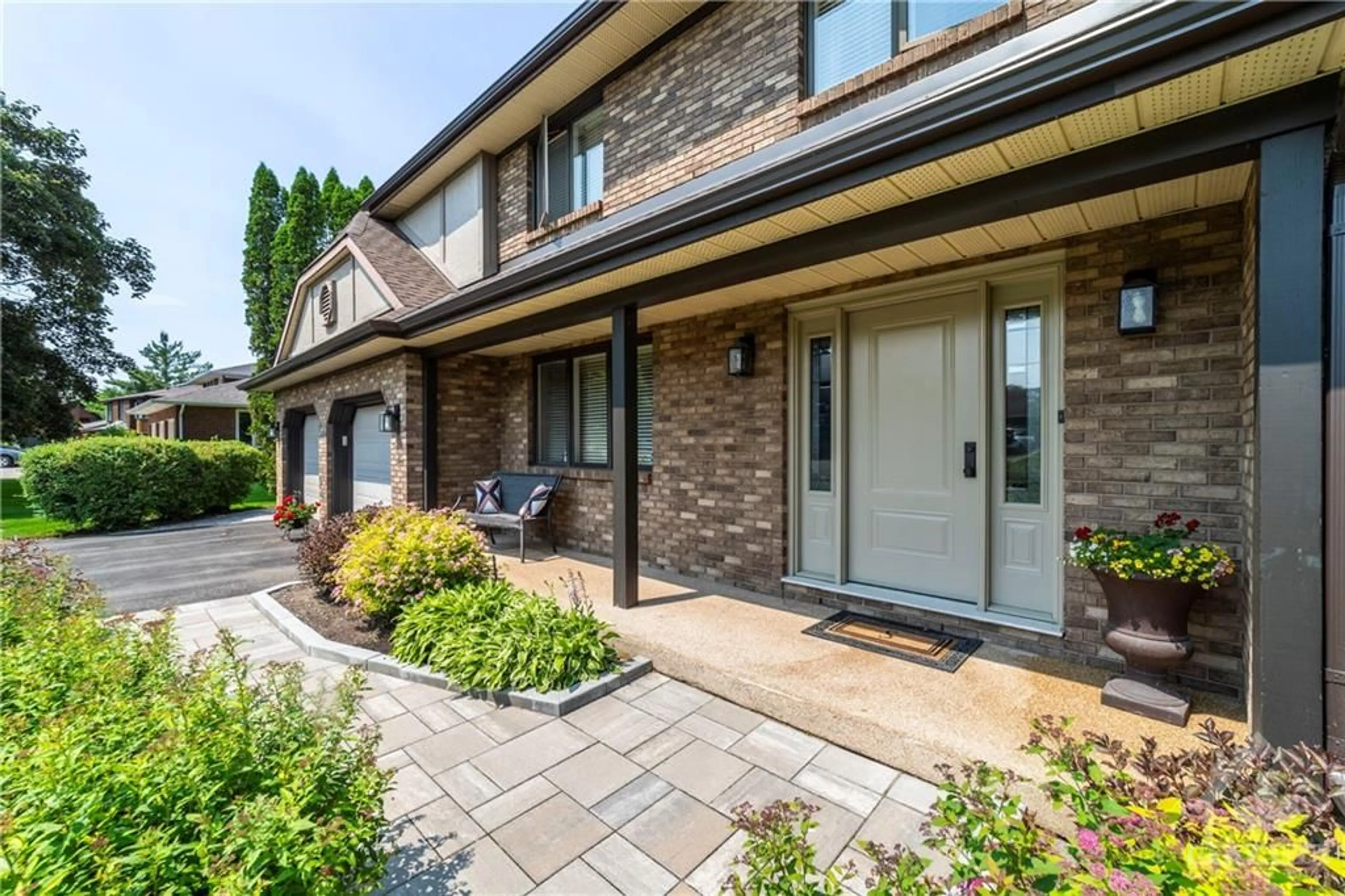 Home with brick exterior material for 5533 SOUTH ISLAND PARK Dr, Manotick Ontario K4M 1J2