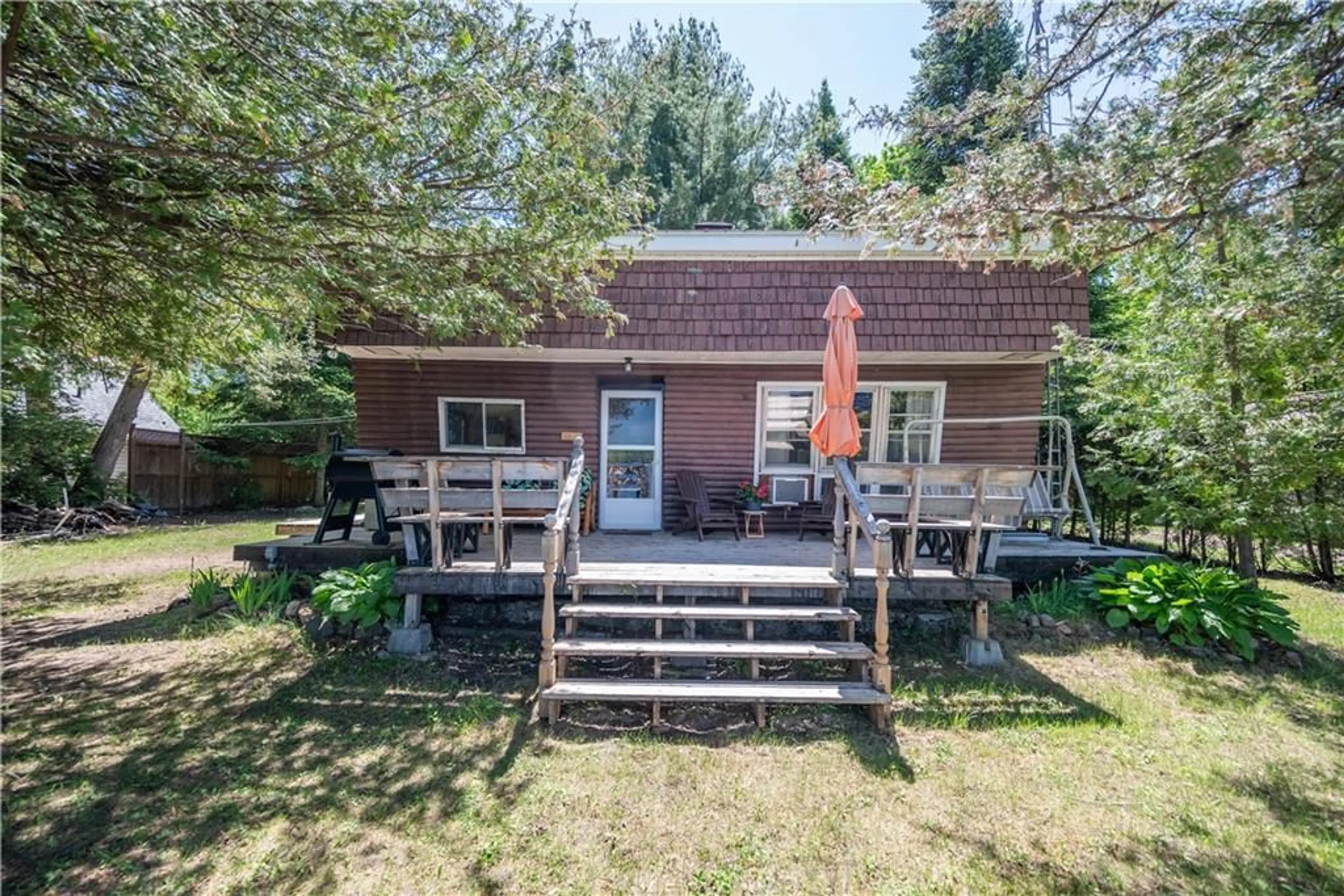 Cottage for 270 TRANQUILITY BAY Dr, Golden Lake Ontario K0J 1X0