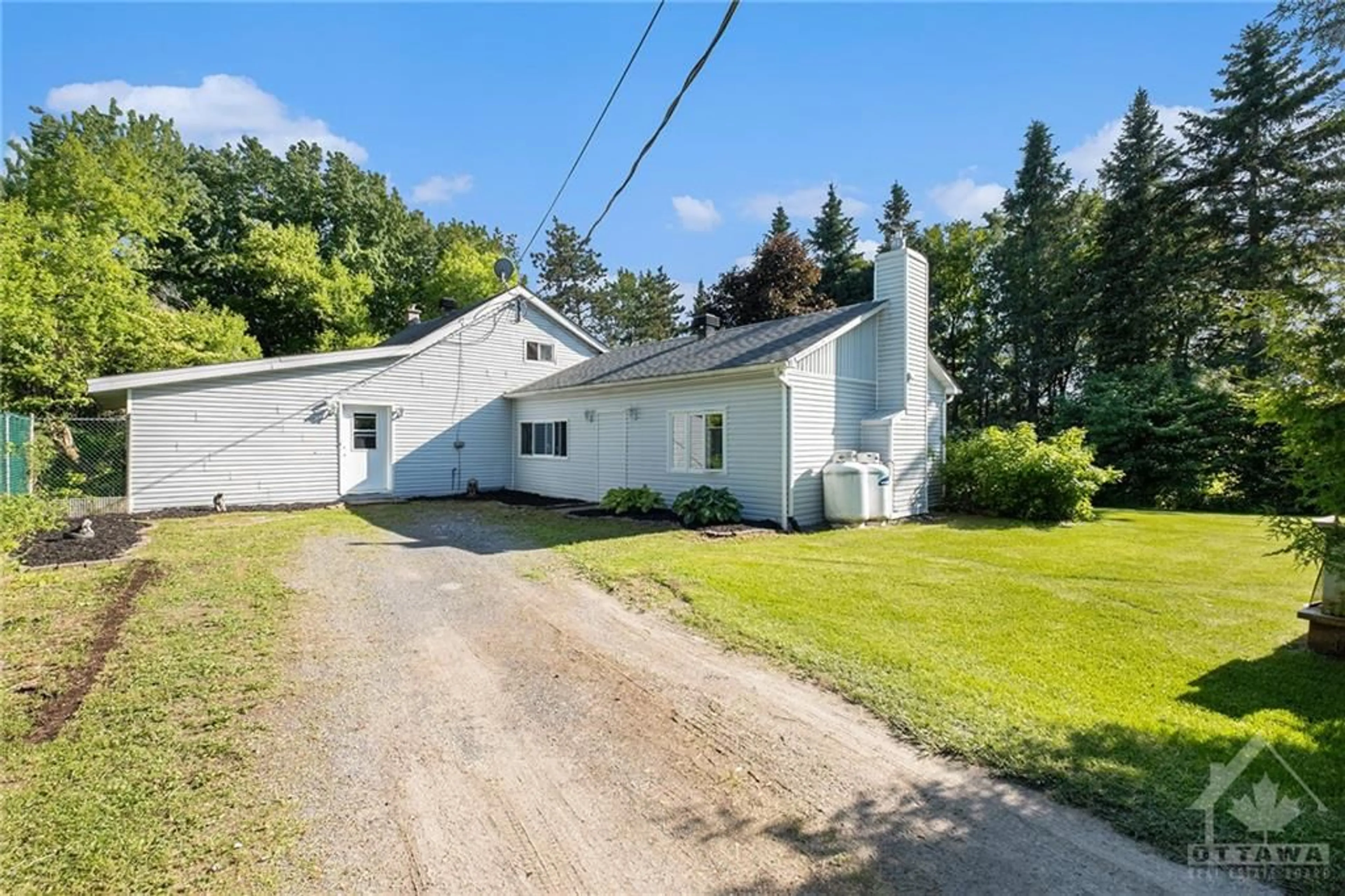 Cottage for 3383 CHAMPLAIN St, Bourget Ontario K0A 1E0