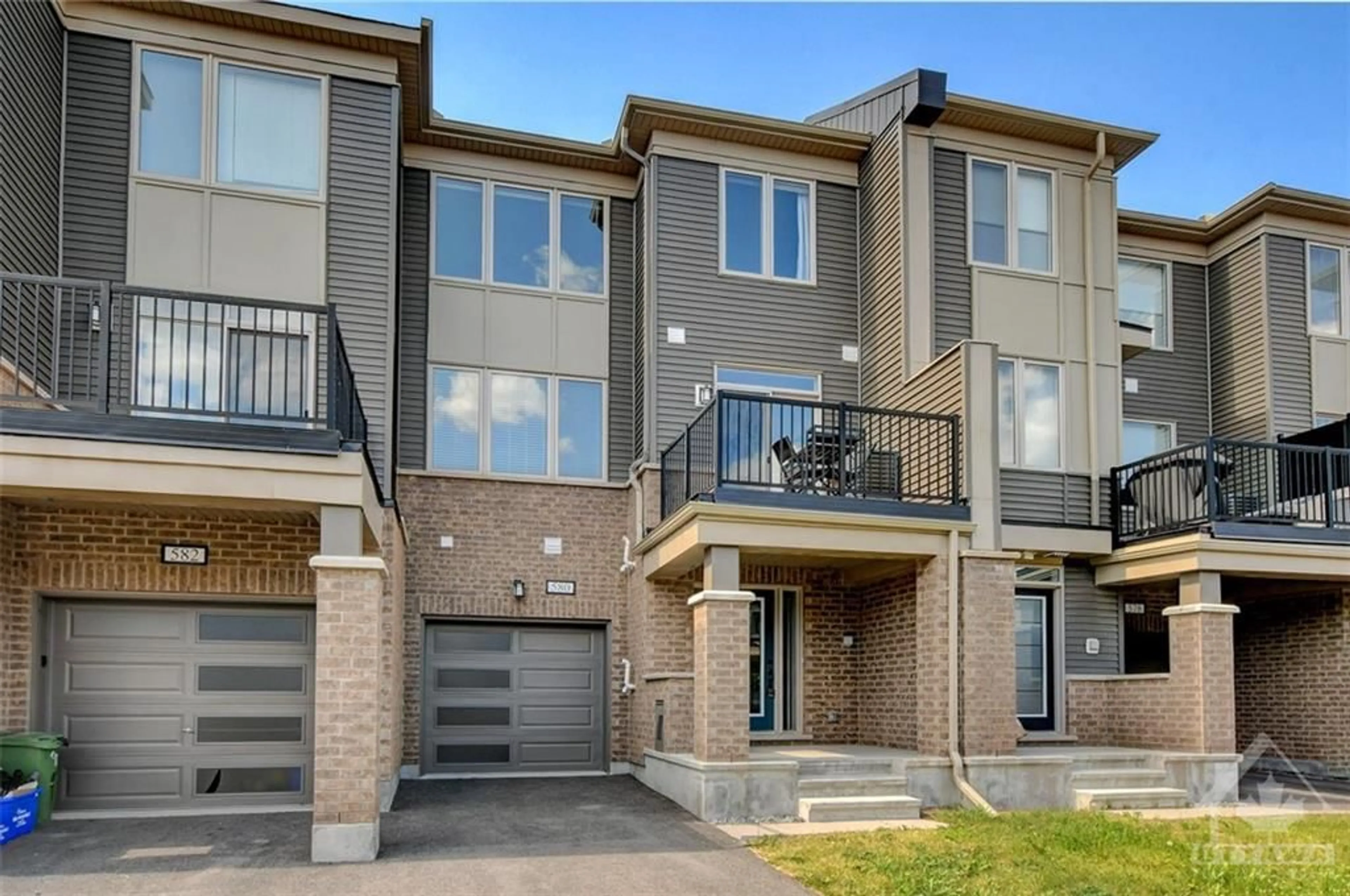 A pic from exterior of the house or condo for 580 CATLEAF Row, Orleans Ontario K4A 5J4