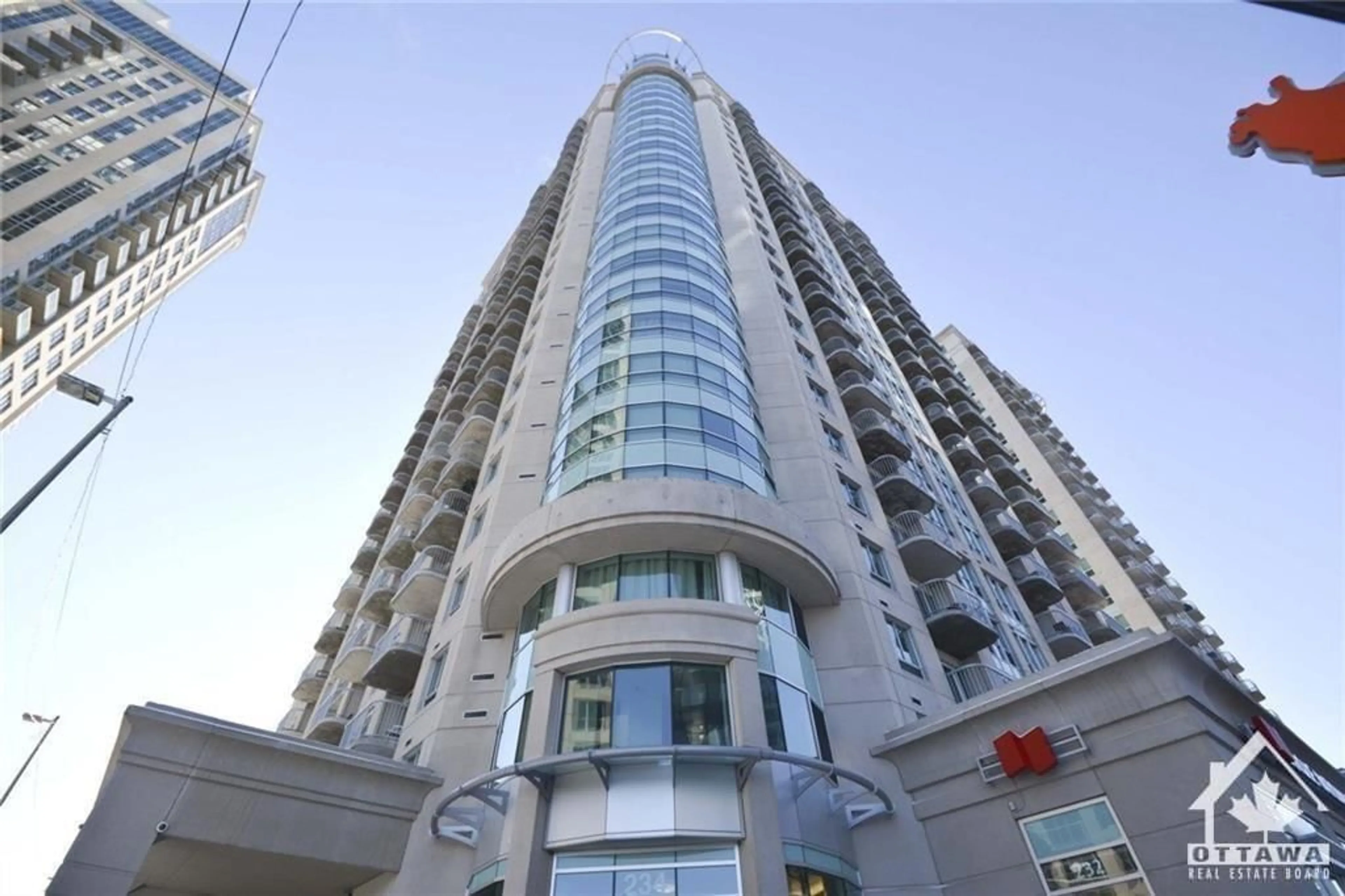 Outside view for 234 RIDEAU St #205, Ottawa Ontario K1N 0A9