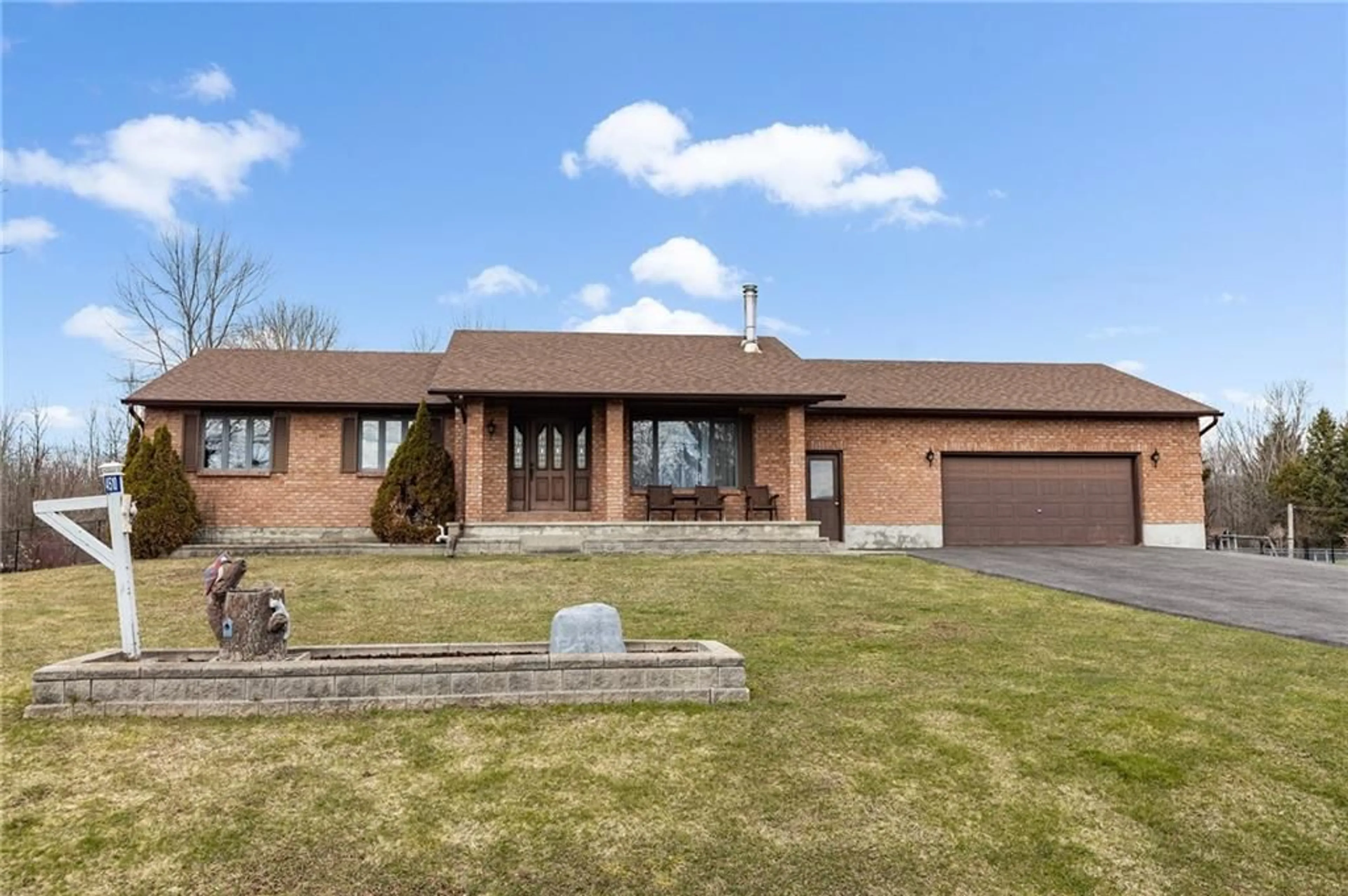 Frontside or backside of a home for 4510 SUSAN Dr, Tincap Ontario K6T 1A3