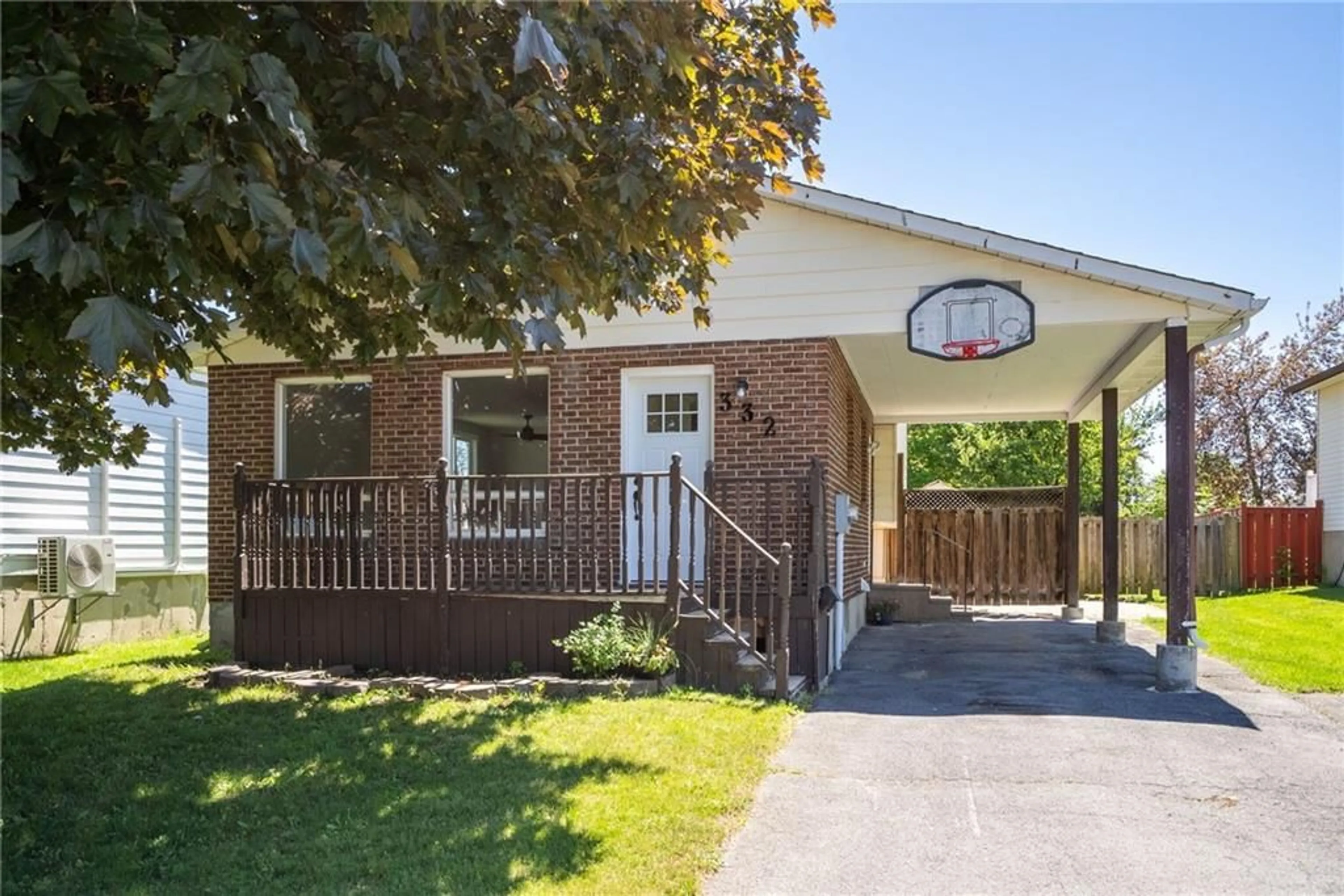 Frontside or backside of a home for 332 MEADOWVALE Cres, Cornwall Ontario K6J 5H9
