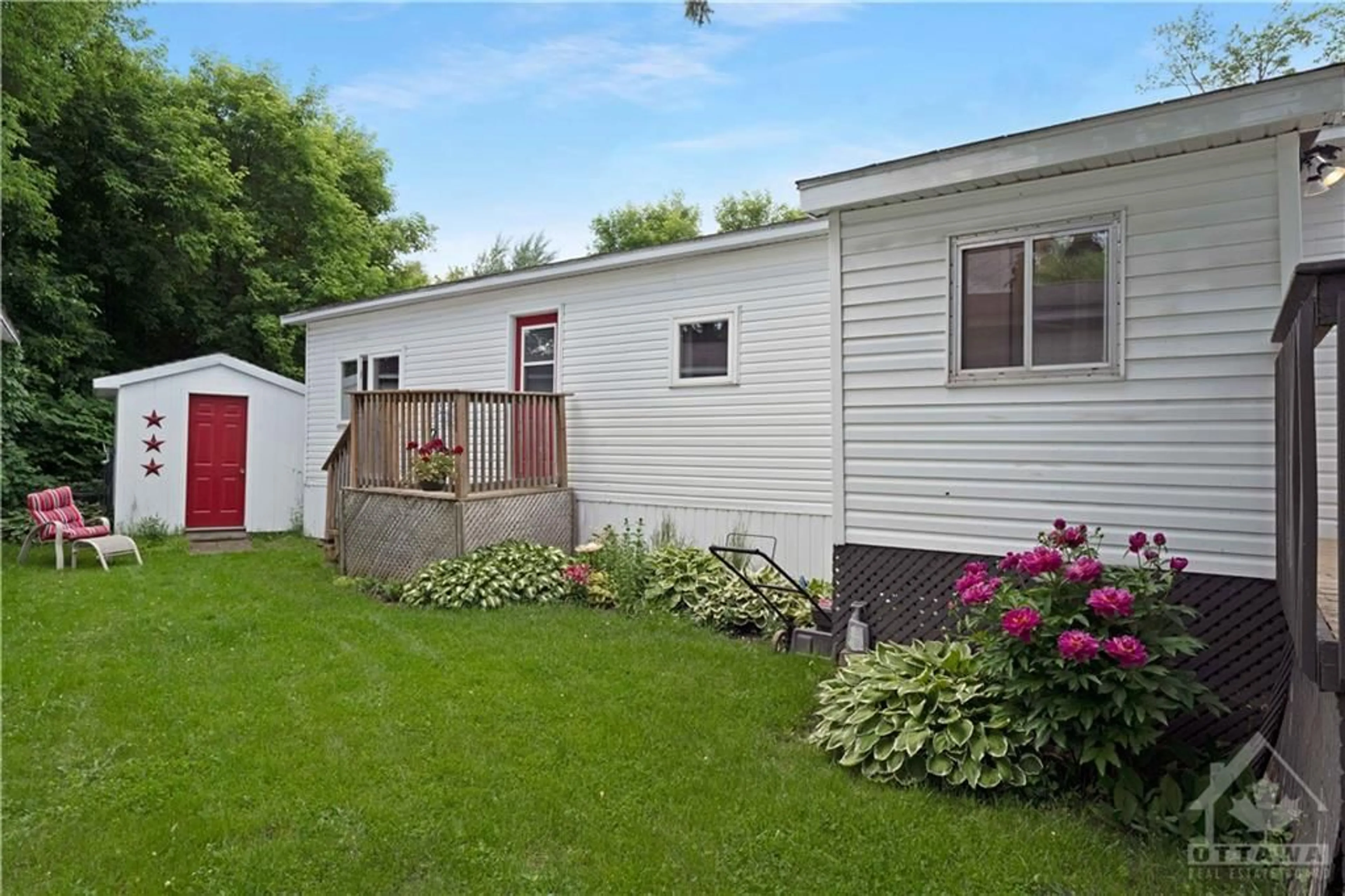 Frontside or backside of a home for 3 EASTGATE Ave, Nepean Ontario K2H 7S2