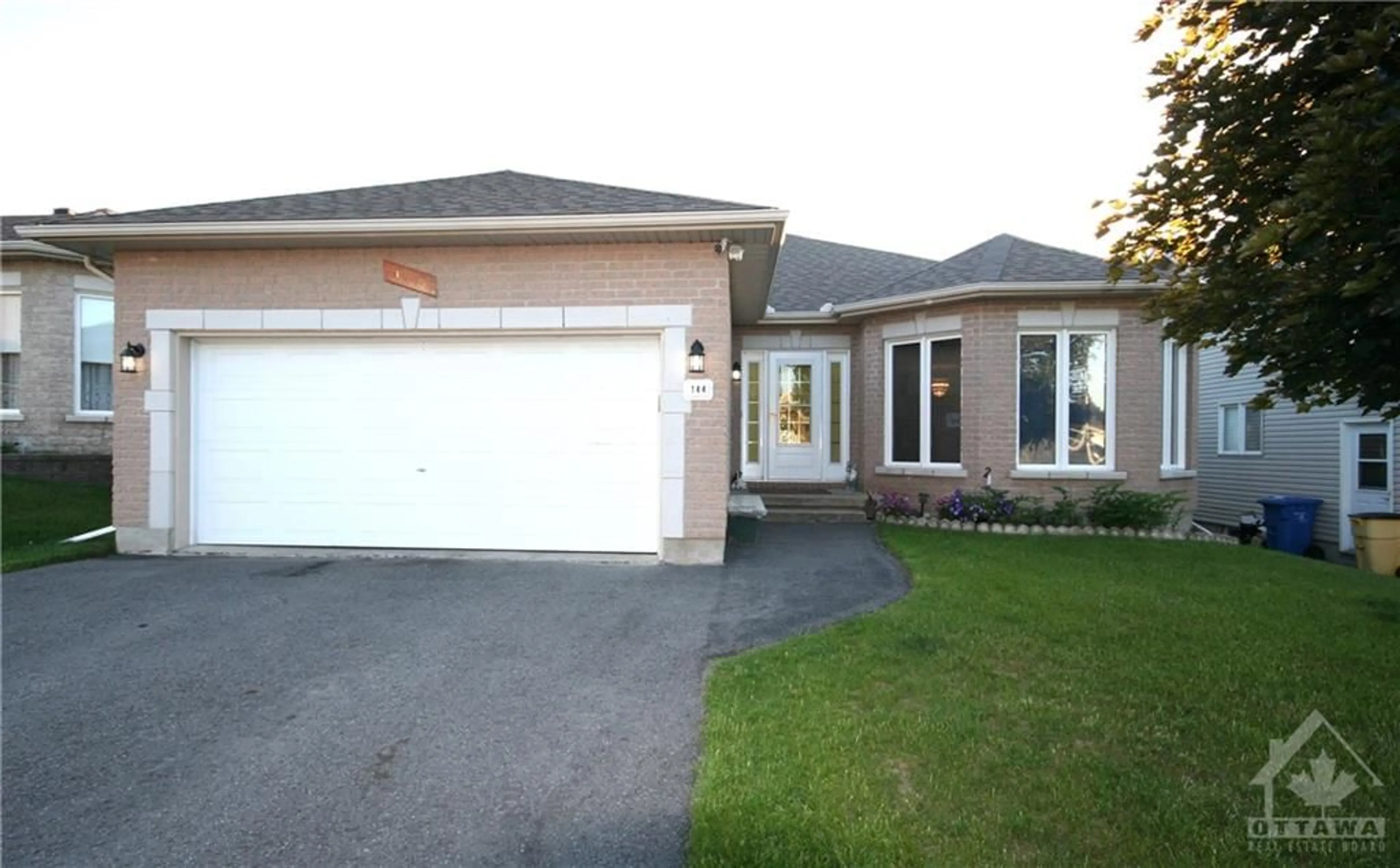 Frontside or backside of a home for 144 SANDRA Cres, Clarence-Rockland Ontario K4K 1R7