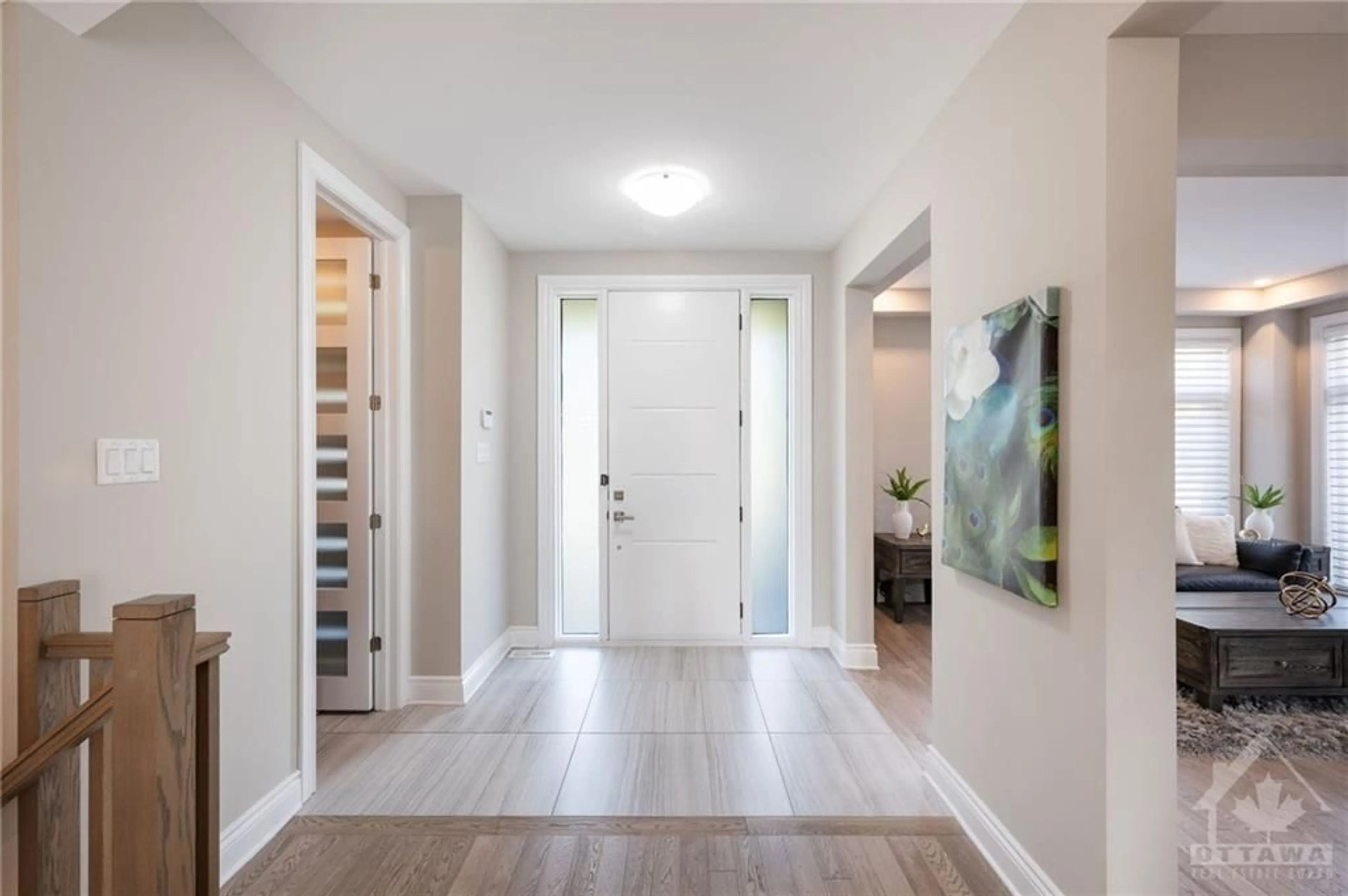 Indoor entryway for 336 TRESTLE St, Manotick Ontario K4M 0G1