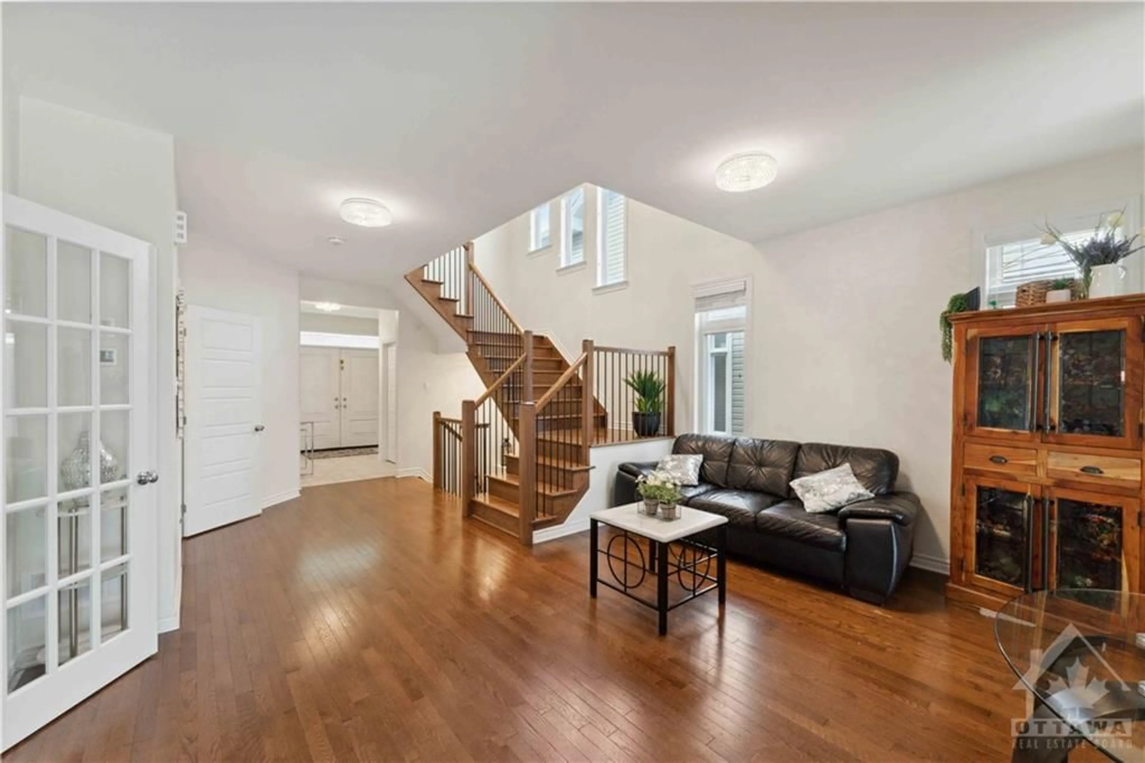 Indoor foyer for 1868 MAPLE GROVE Rd, Ottawa Ontario K2S 0W3