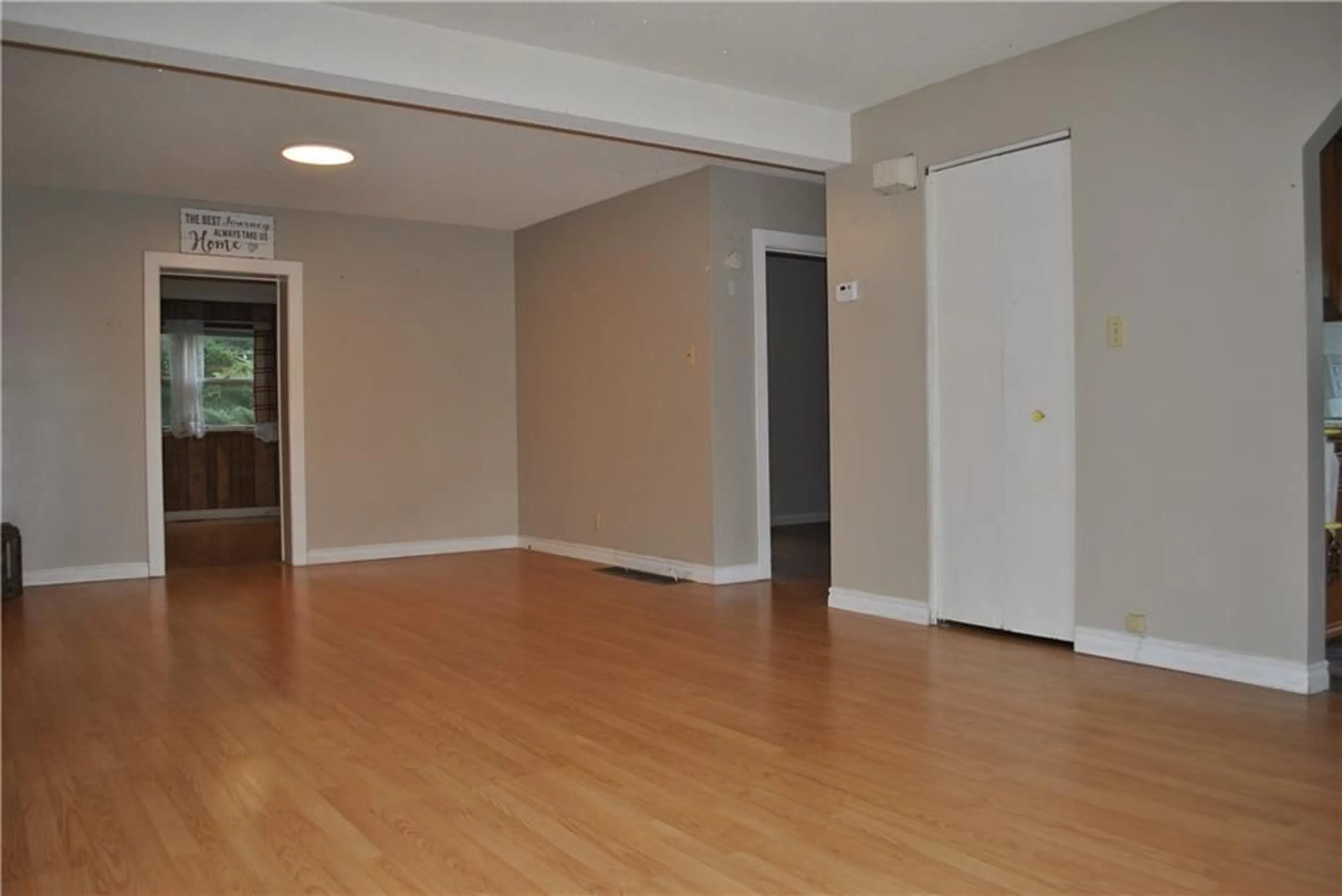 Other indoor space, wood floors for 25 BROADVIEW Ave, Smiths Falls Ontario K7A 4L1