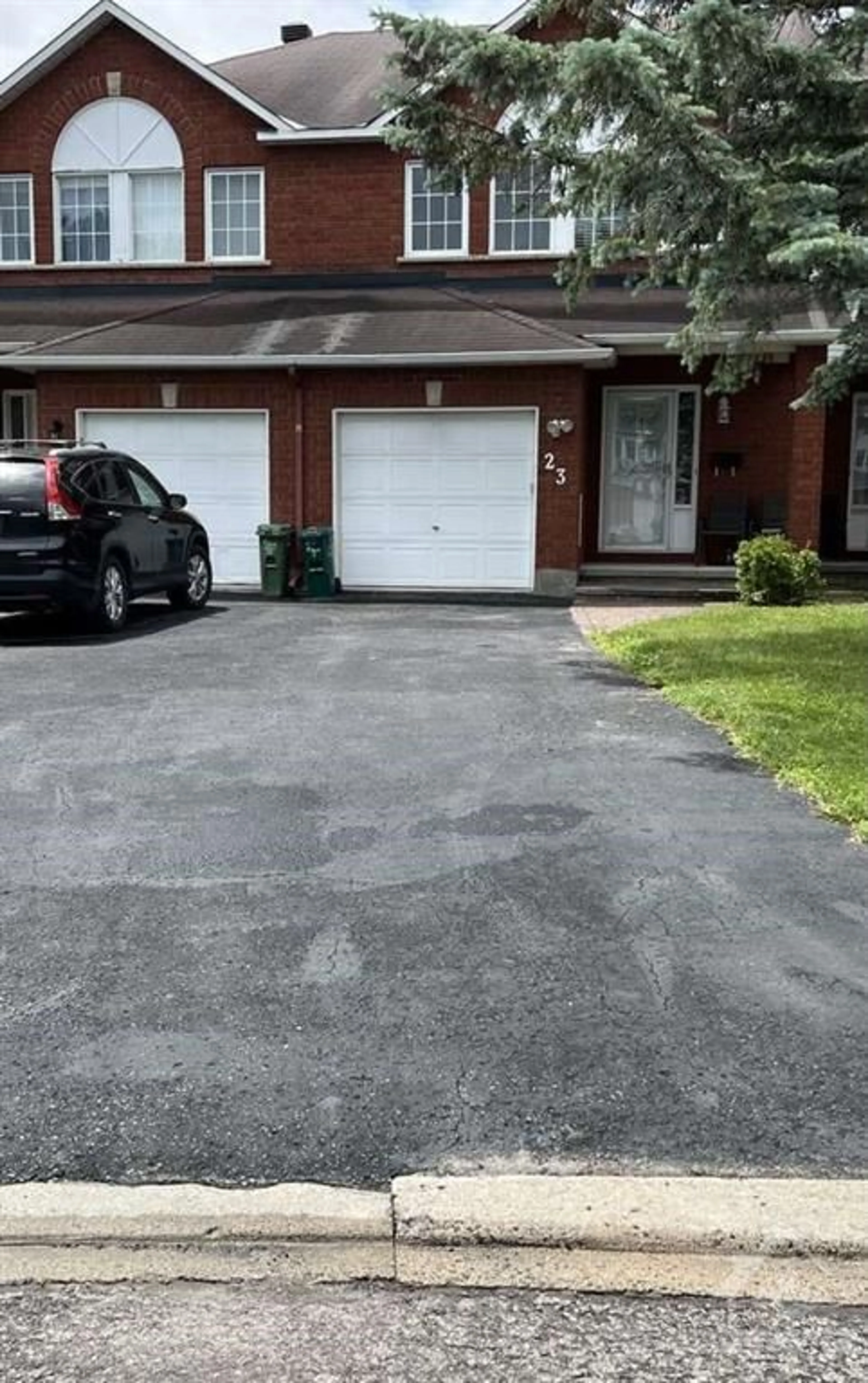 Frontside or backside of a home for 23 FOXDEN Pl, Ottawa Ontario K1G 6A5