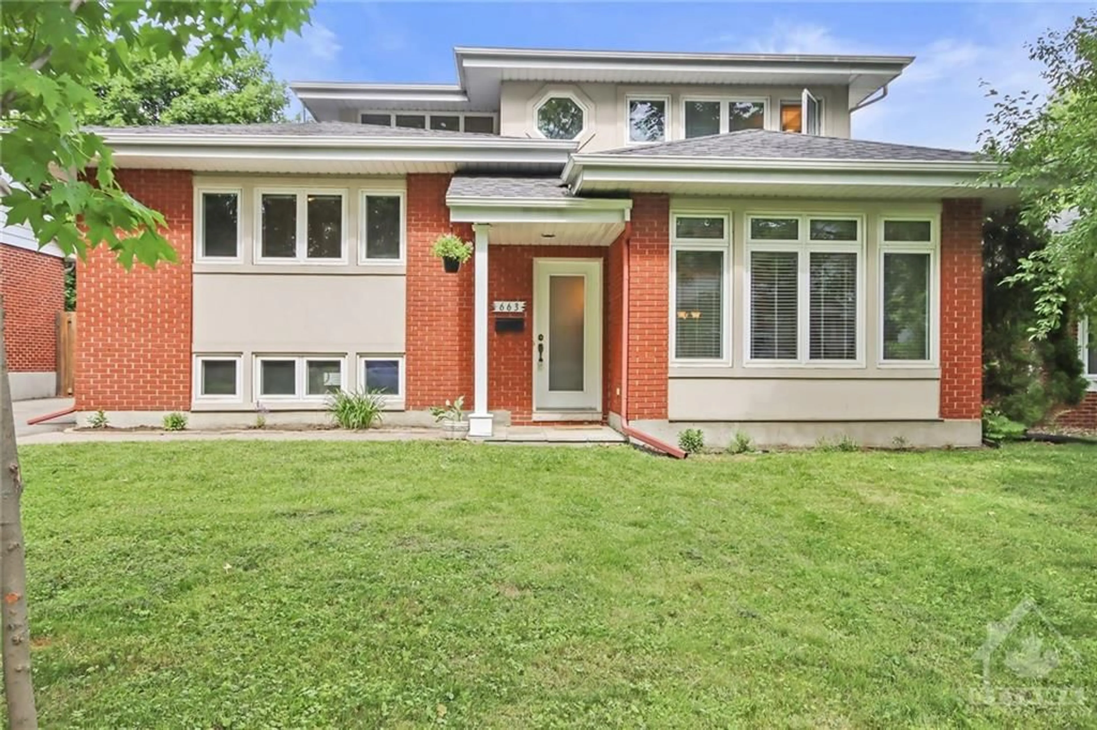 Home with brick exterior material for 663 WESTMINSTER Ave, Ottawa Ontario K2A 2V7