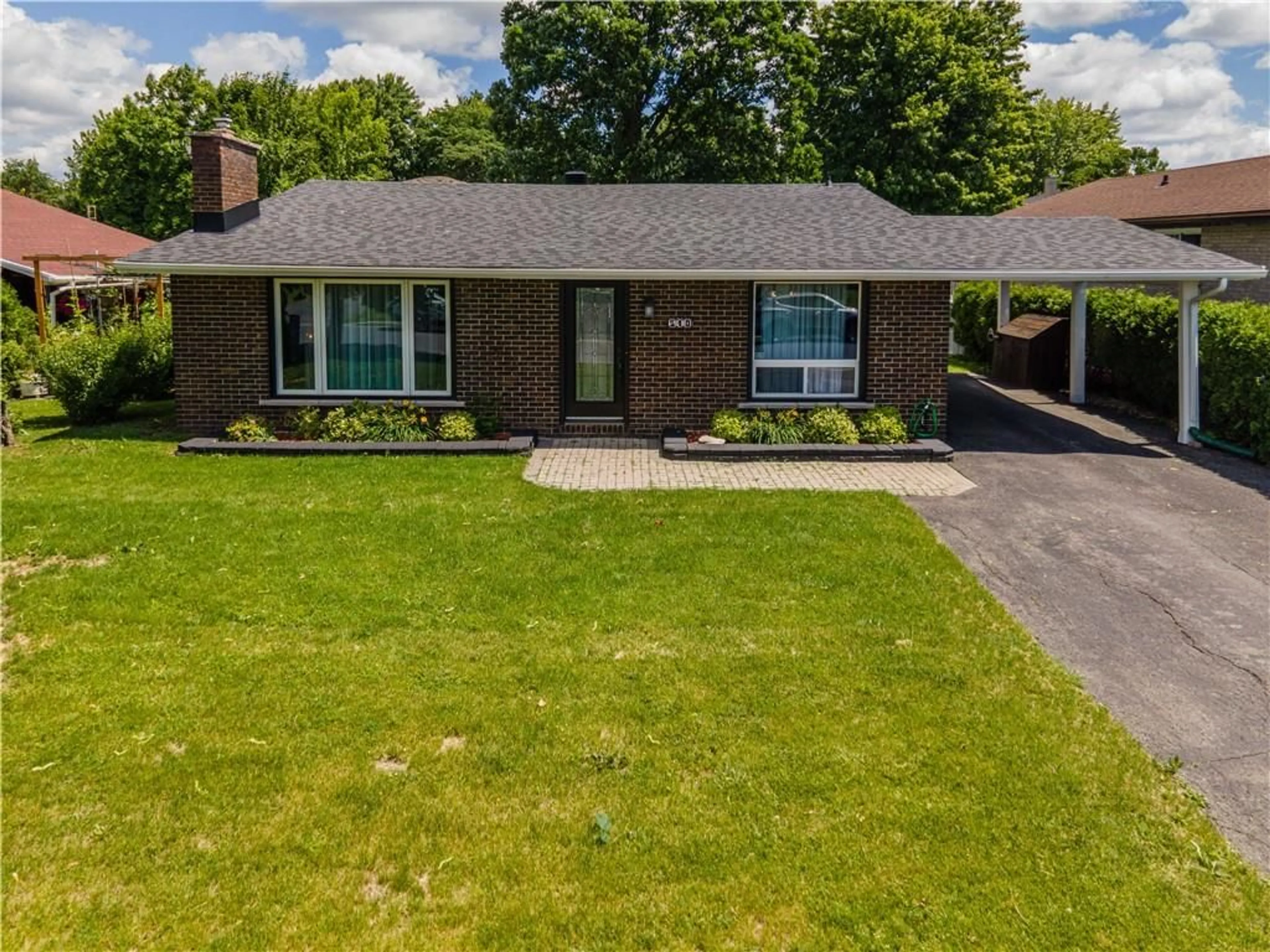 Frontside or backside of a home for 540 KIRKWOOD St, Cornwall Ontario K6H 5Y8