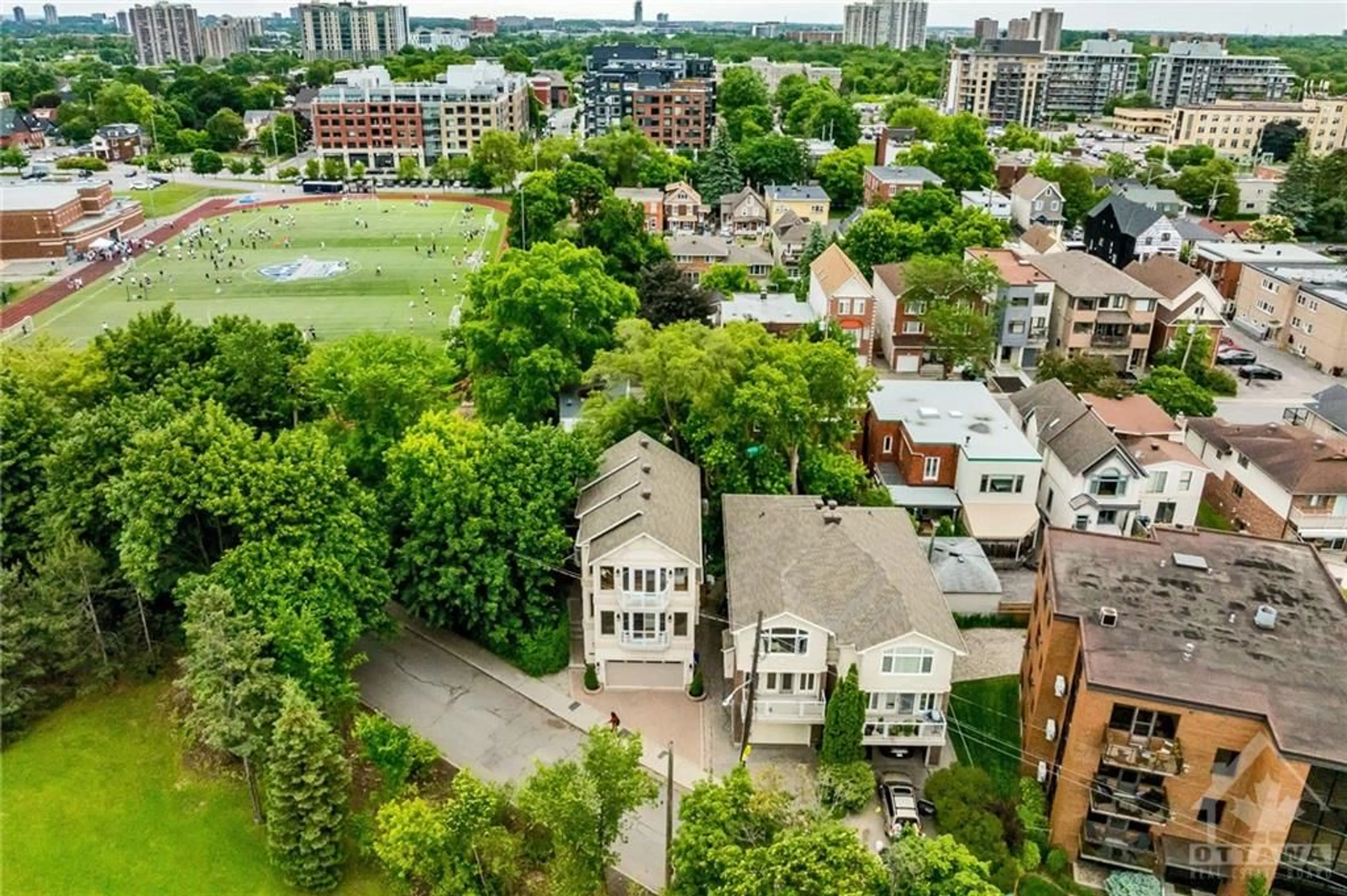 A pic from exterior of the house or condo, the view of city buildings for 365 ECHO Dr, Ottawa Ontario K1S 1N3