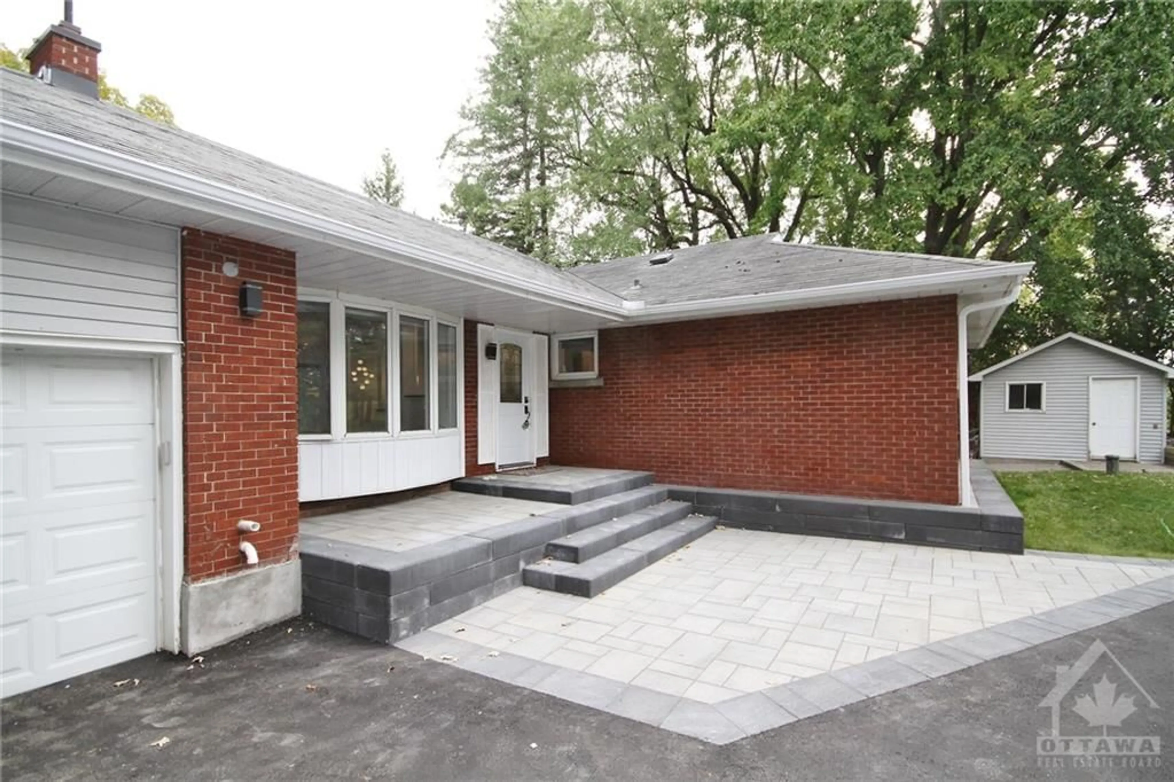 Home with brick exterior material for 3027 PRINCE OF WALES Dr, Ottawa Ontario K2C 3H1