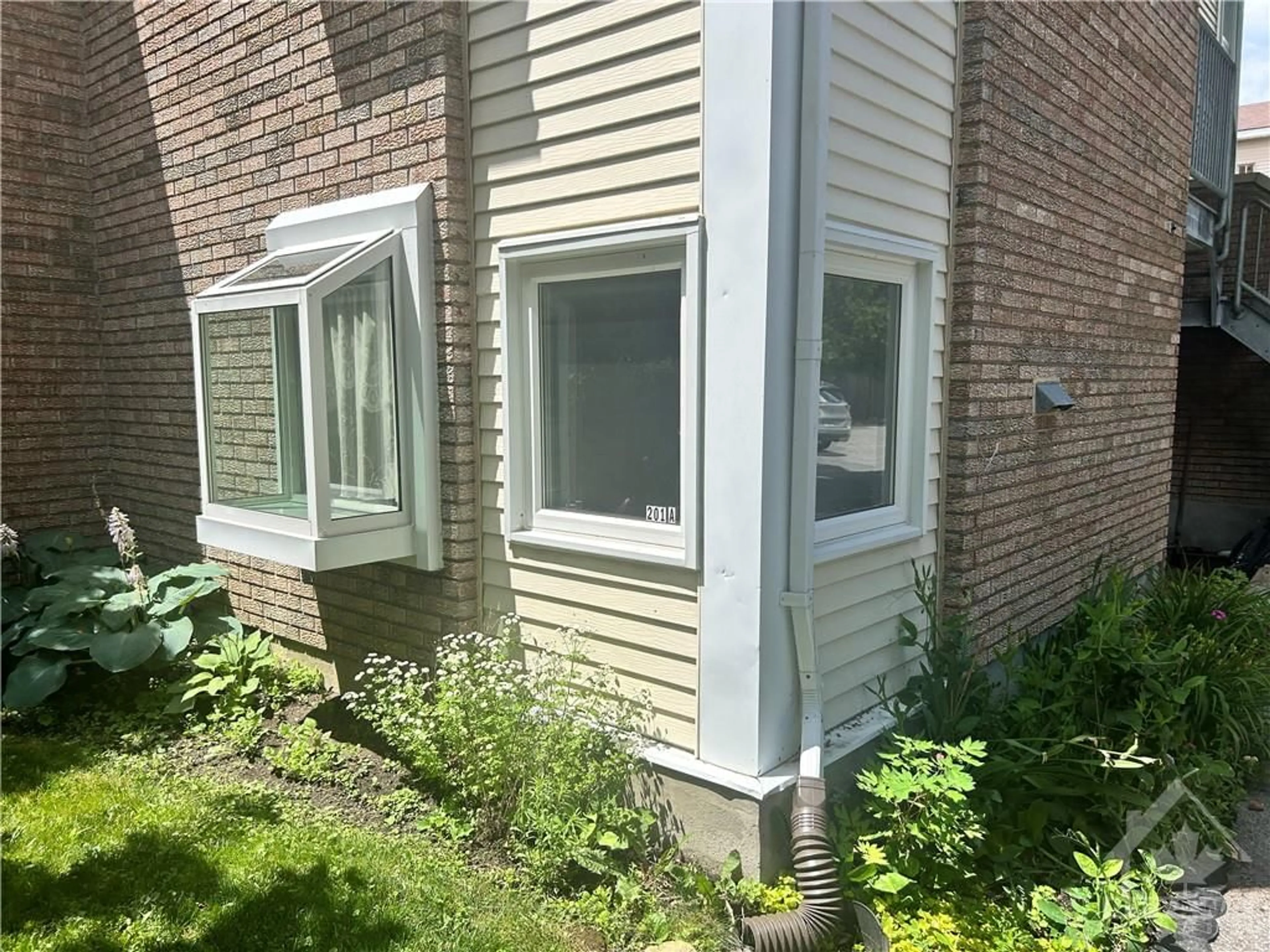 A pic from exterior of the house or condo for 201 WOODFIELD Dr #A, Ottawa Ontario K2G 4P2