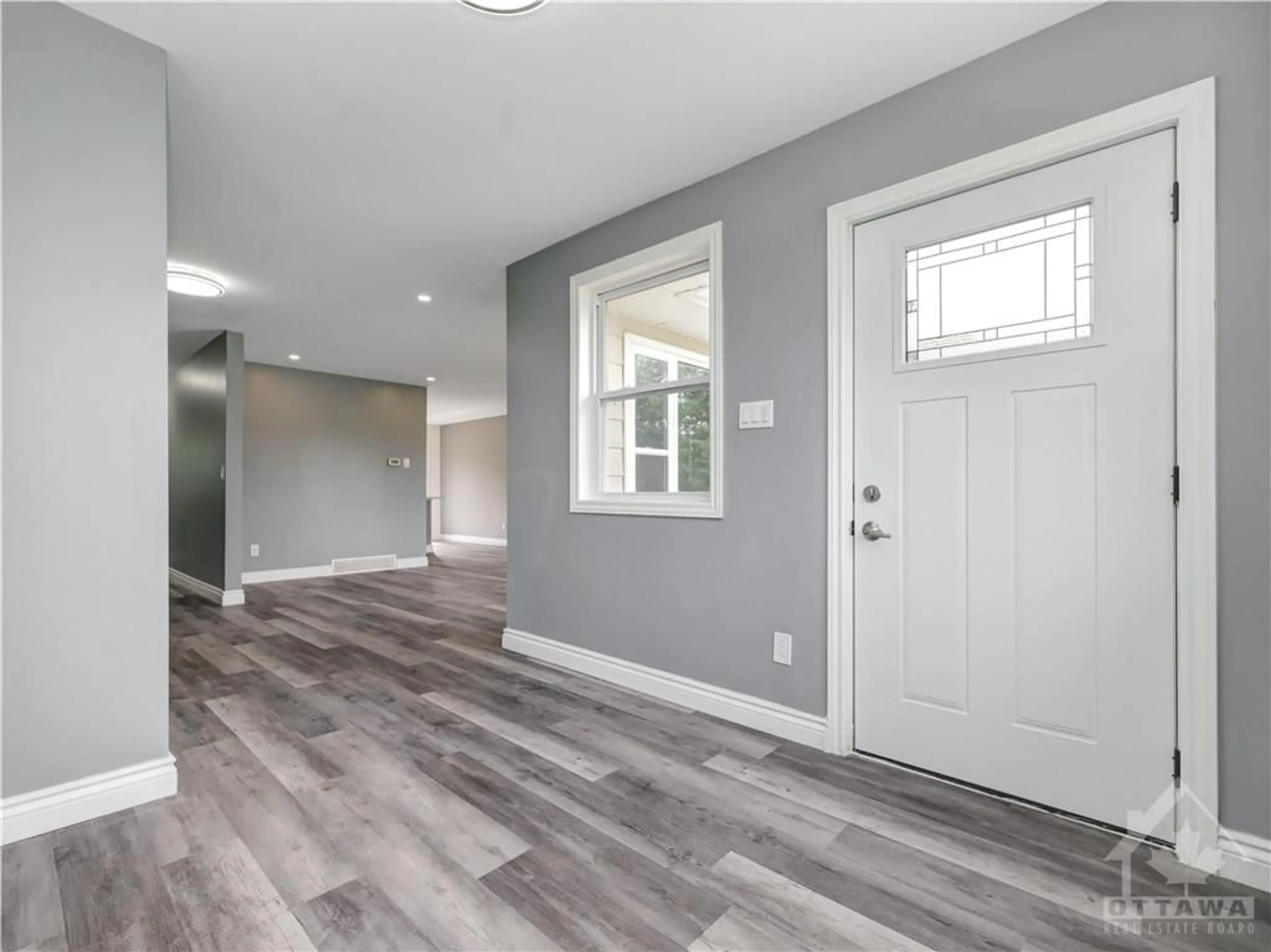 Indoor entryway, wood floors for 5702 FIRST LINE Rd, Manotick Ontario K0A 2E0