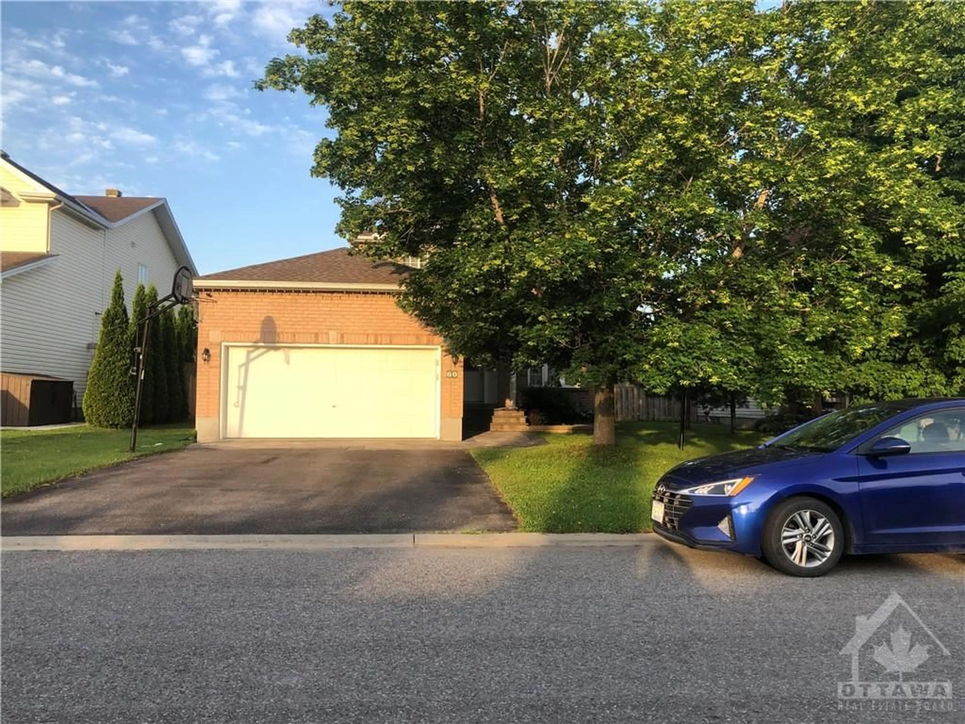 Frontside or backside of a home for 60 BRIGHTSIDE Ave, Stittsville Ontario K2S 2B3