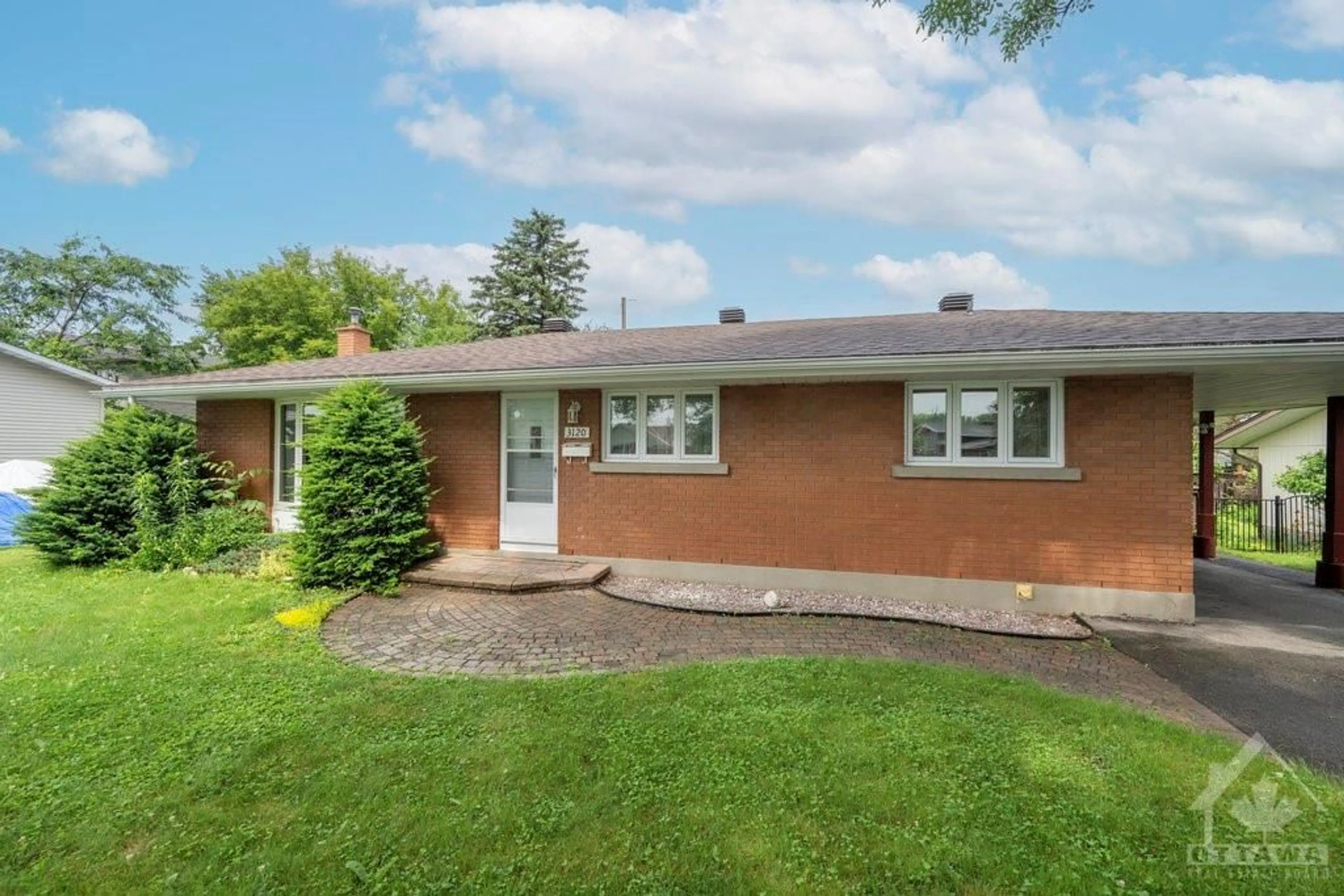 Frontside or backside of a home for 3120 SOUTHMORE Dr, Ottawa Ontario K1V 6X7