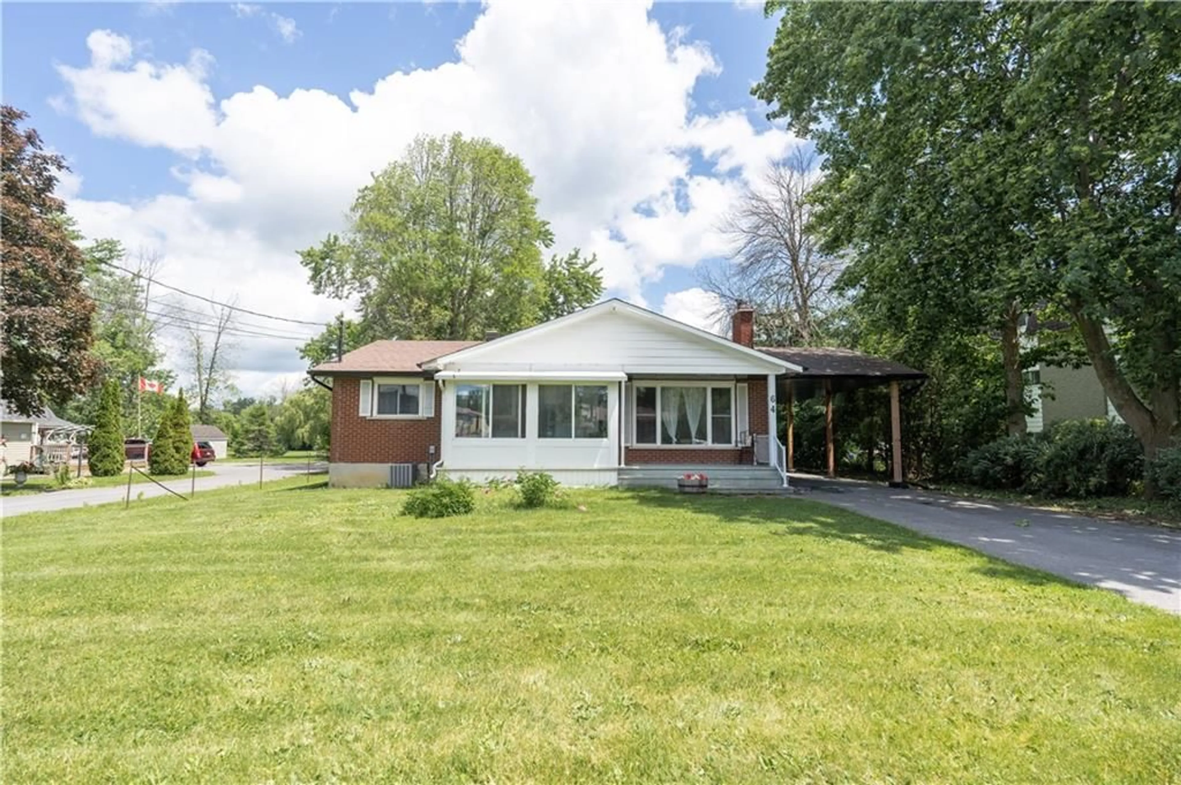 Frontside or backside of a home for 64 DICKINSON Dr, Ingleside Ontario K0C 1M0