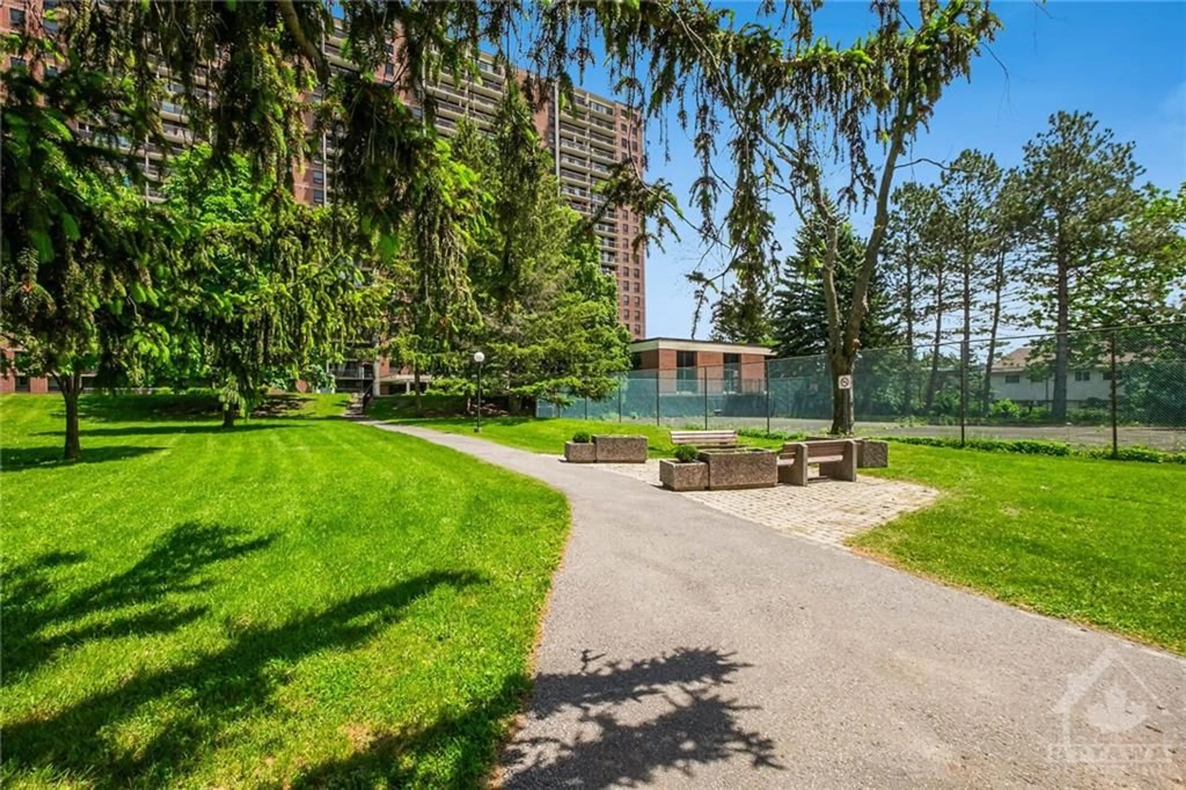 Indoor or outdoor pool for 665 BATHGATE Dr #1209, Ottawa Ontario K1K 3Y4