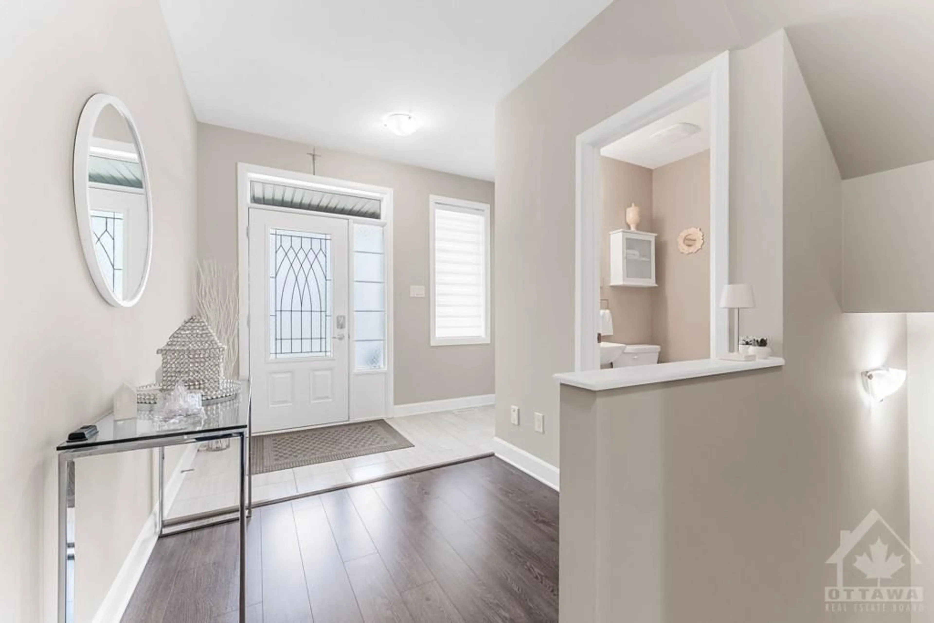 Indoor entryway, wood floors for 11 AURA Ave, Ottawa Ontario K2J 6S1