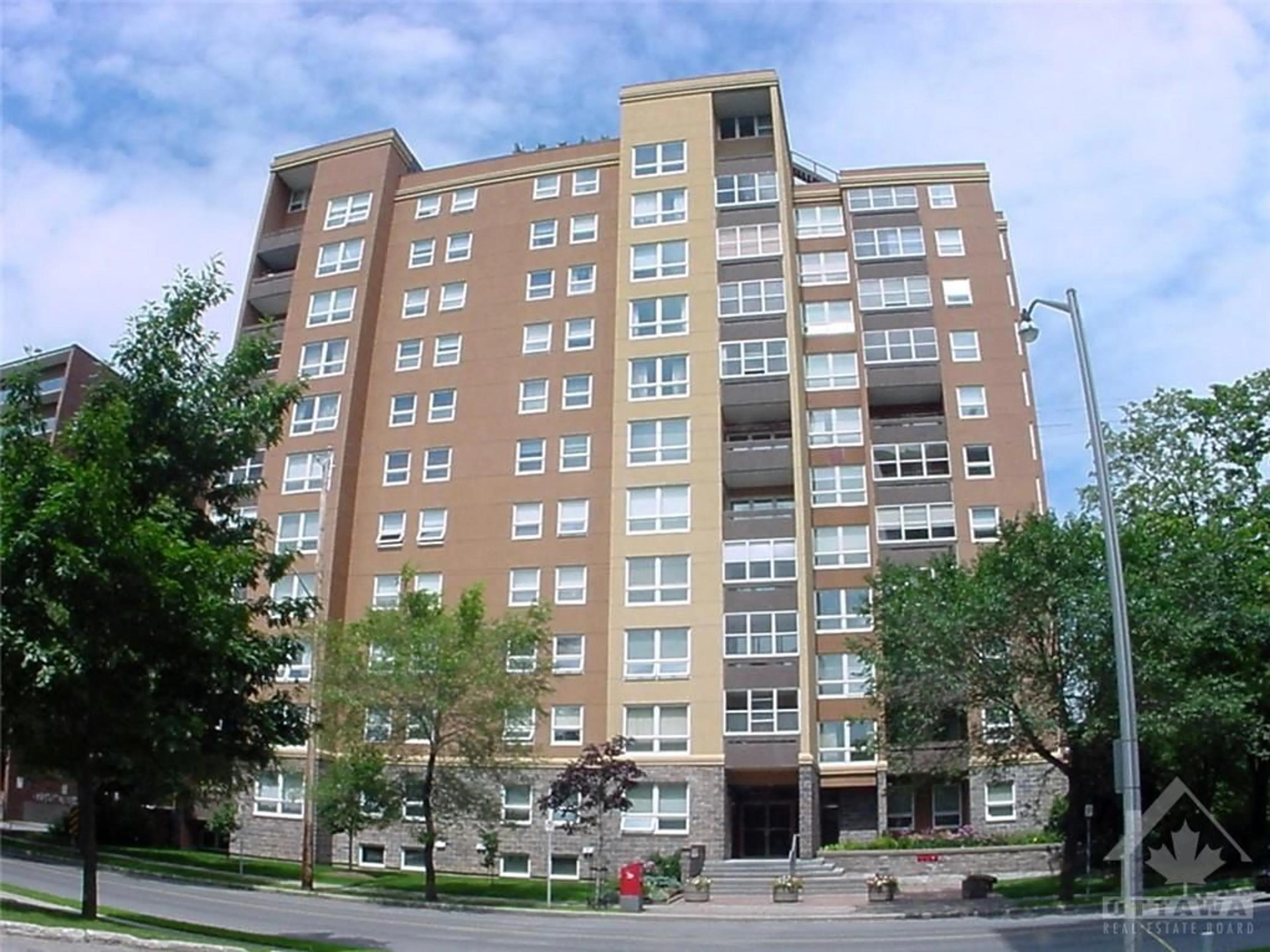 A pic from exterior of the house or condo for 373 LAURIER Ave #204, Ottawa Ontario K1N 8X6