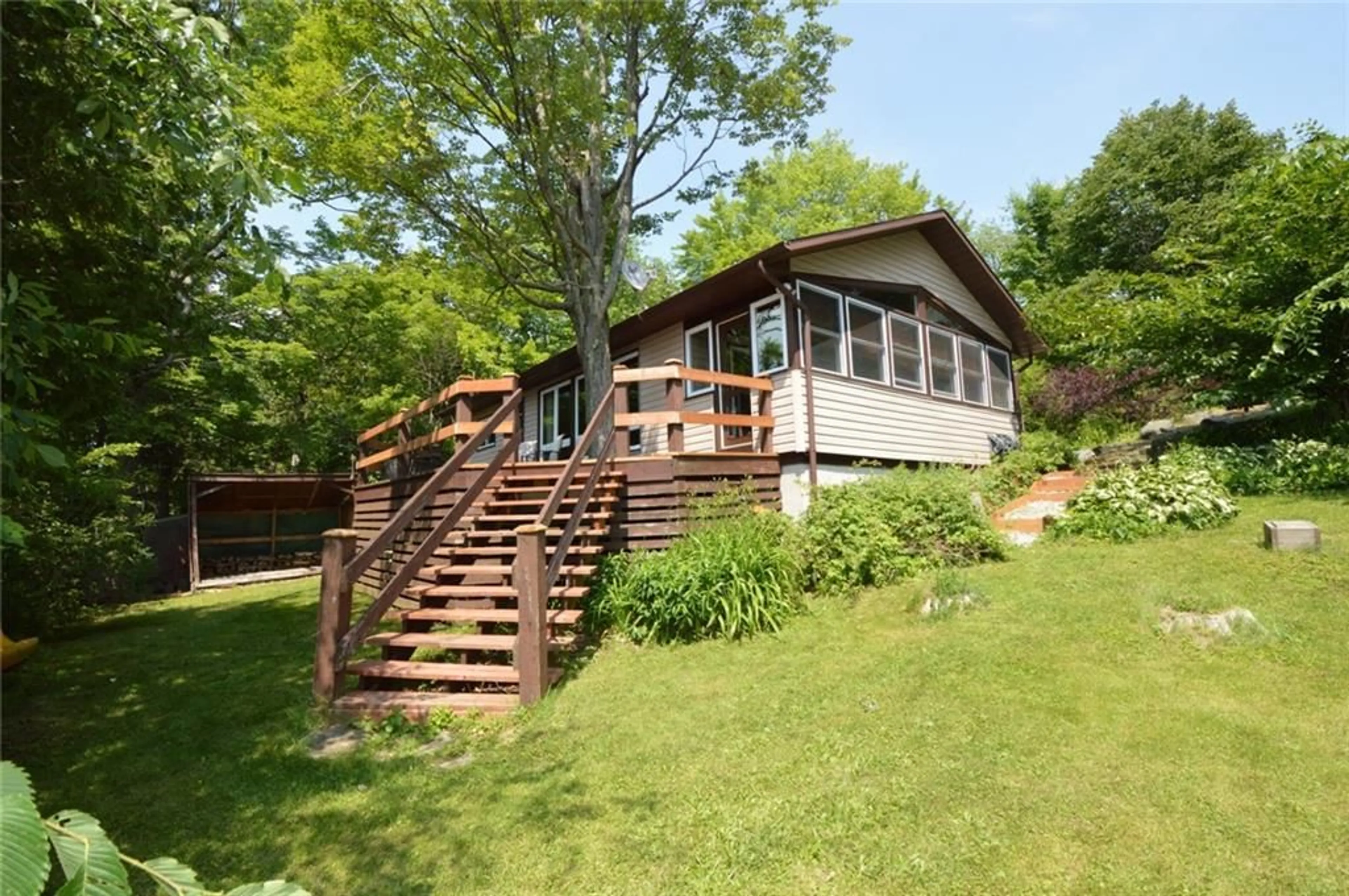 Cottage for 64 B12 Rd, Lombardy Ontario K0G 1L0