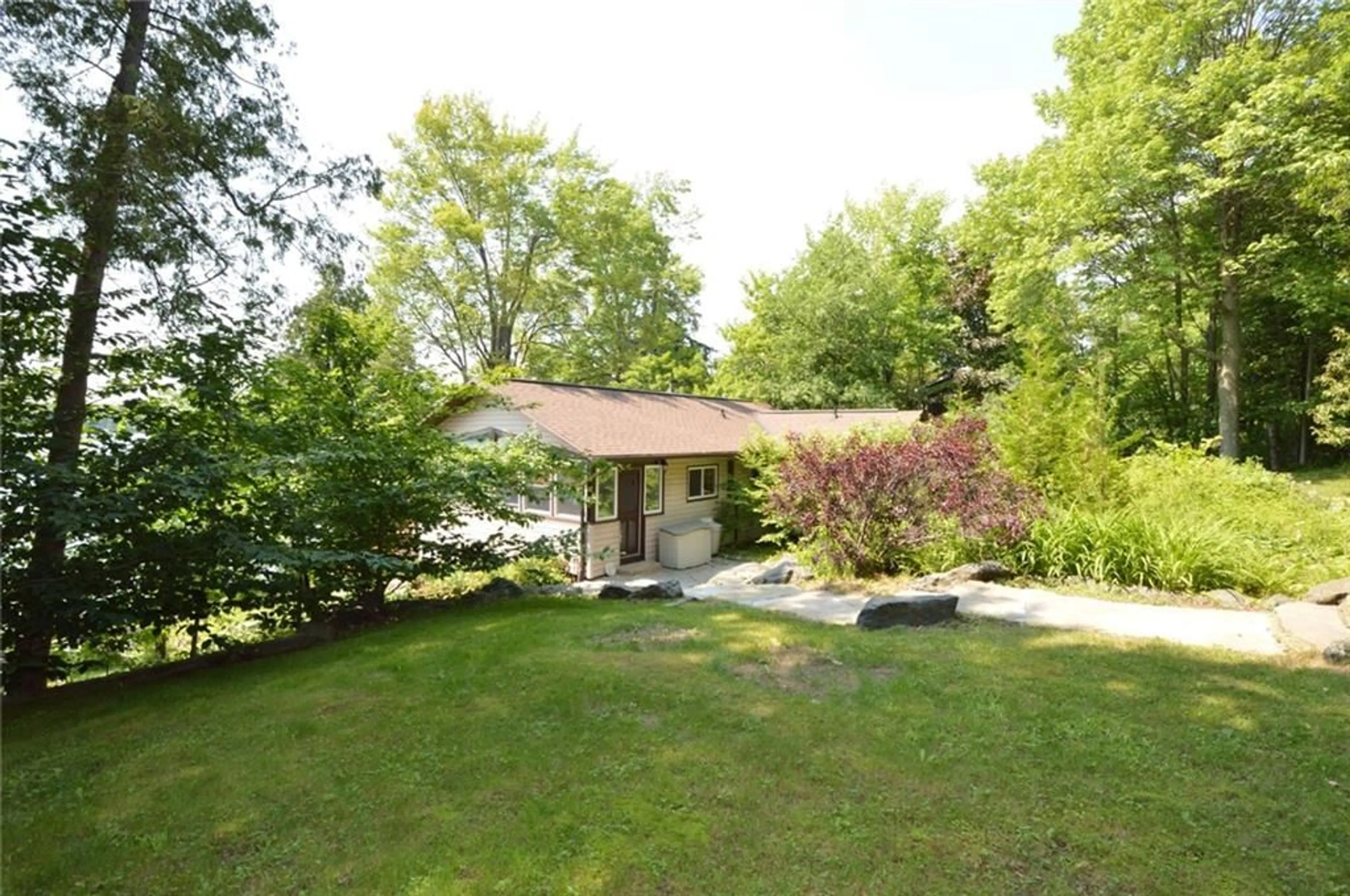 Cottage for 64 B12 Rd, Lombardy Ontario K0G 1L0