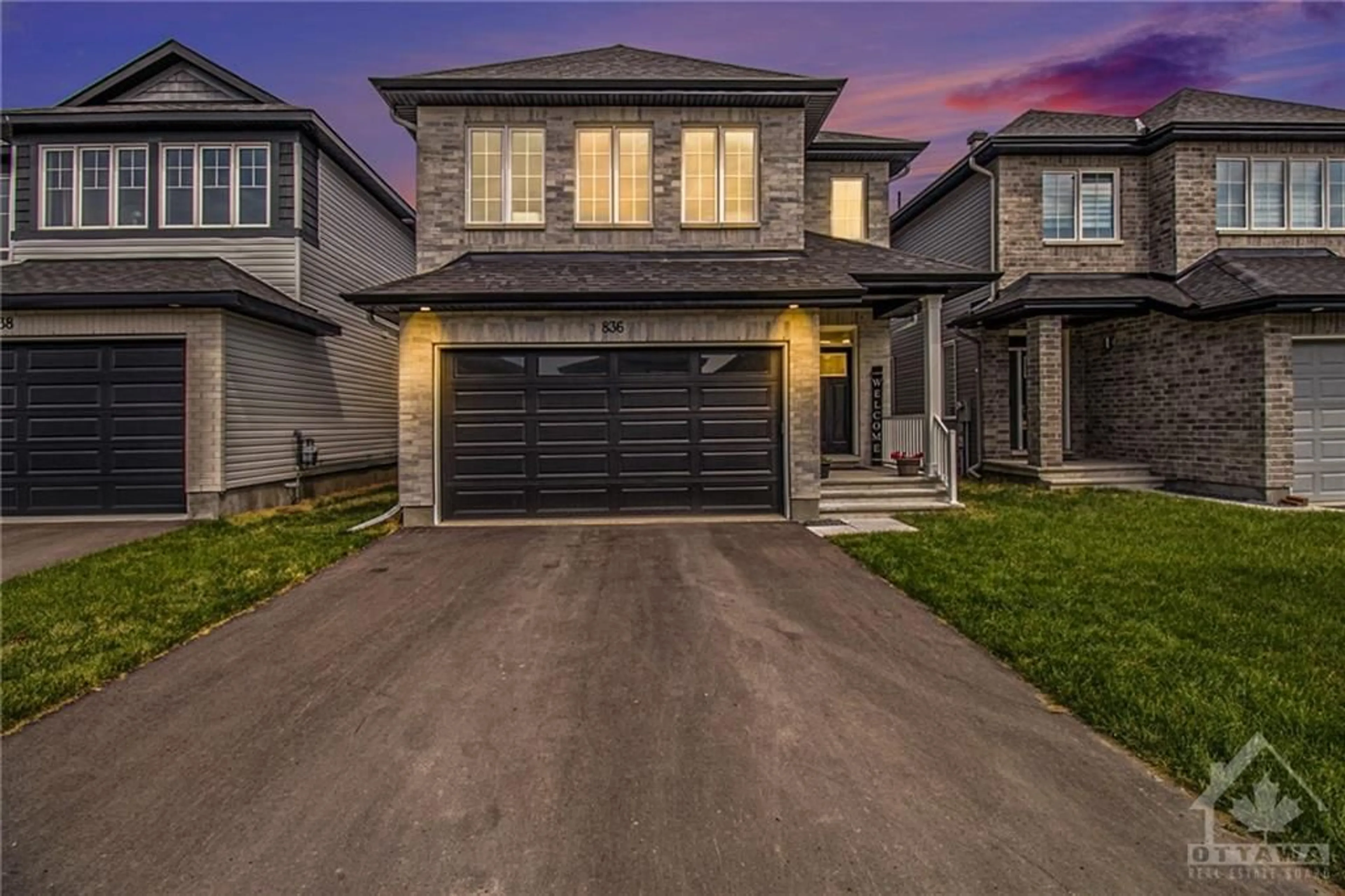 Frontside or backside of a home for 836 SENDERO Way, Stittsville Ontario K2S 2W8