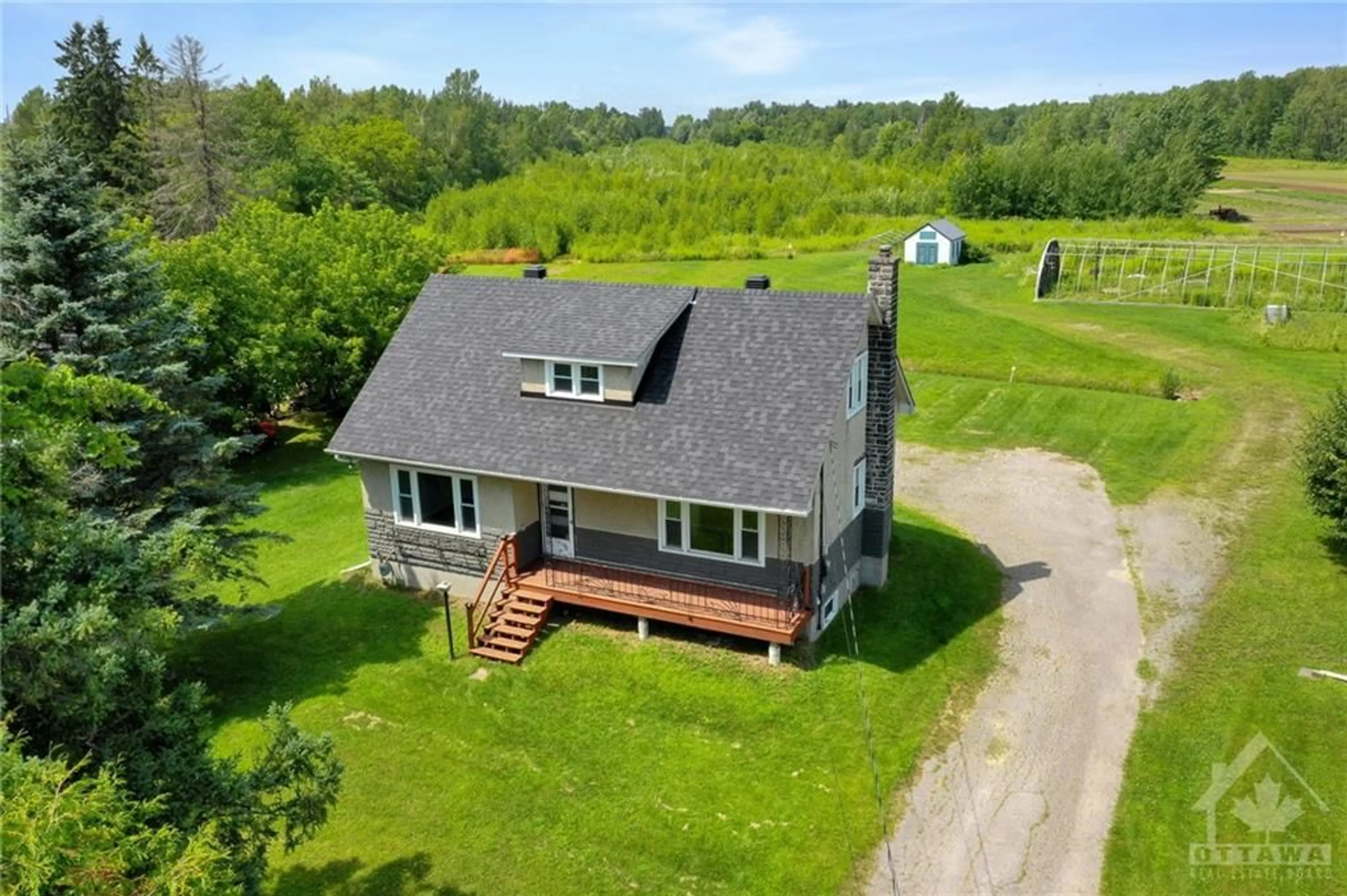 Cottage for 3573 NAVAN Rd, Ottawa Ontario K4B 1H9