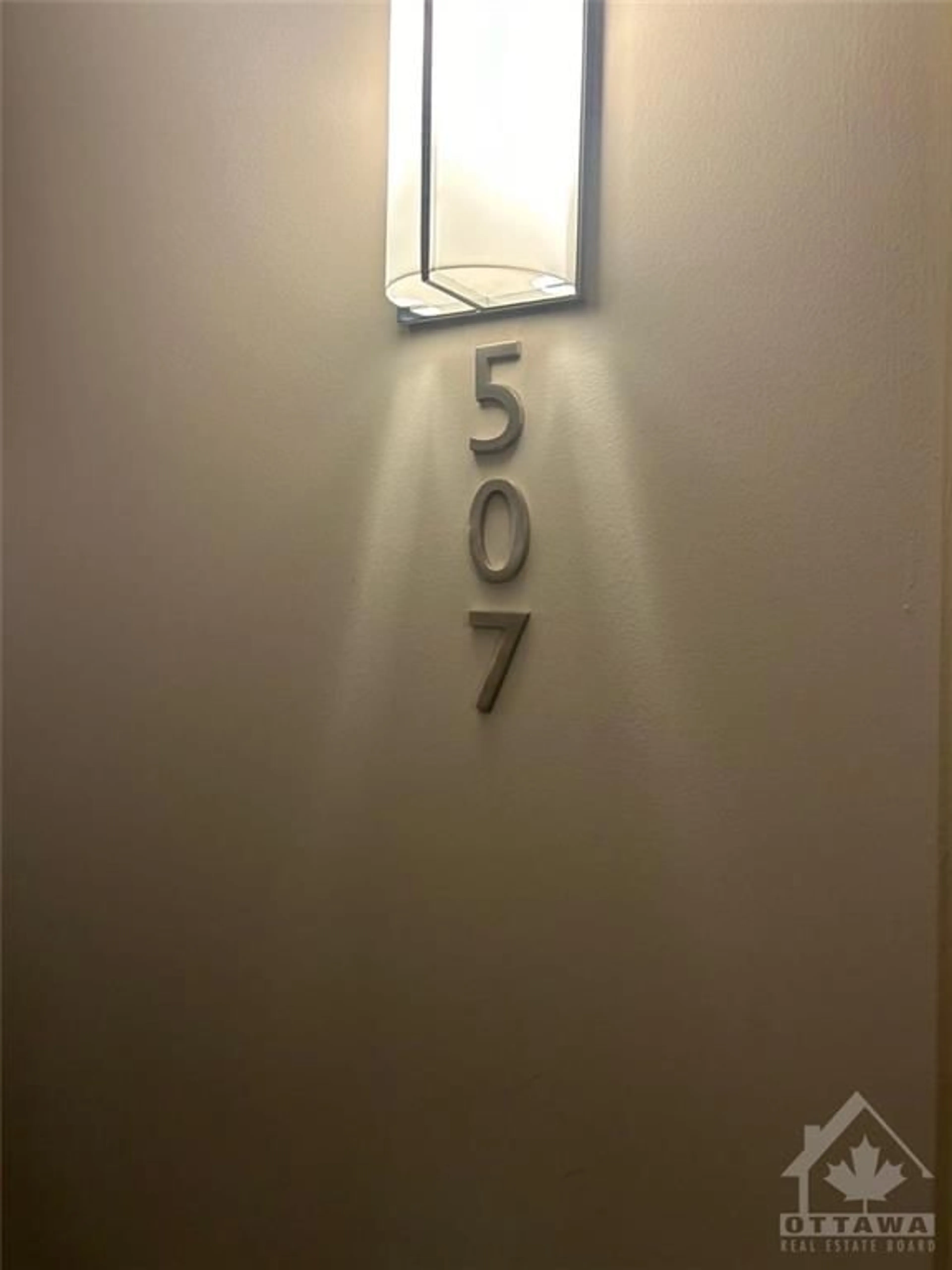 Indoor foyer for 456 KING EDWARD Ave #507, Ottawa Ontario K1N 7M9