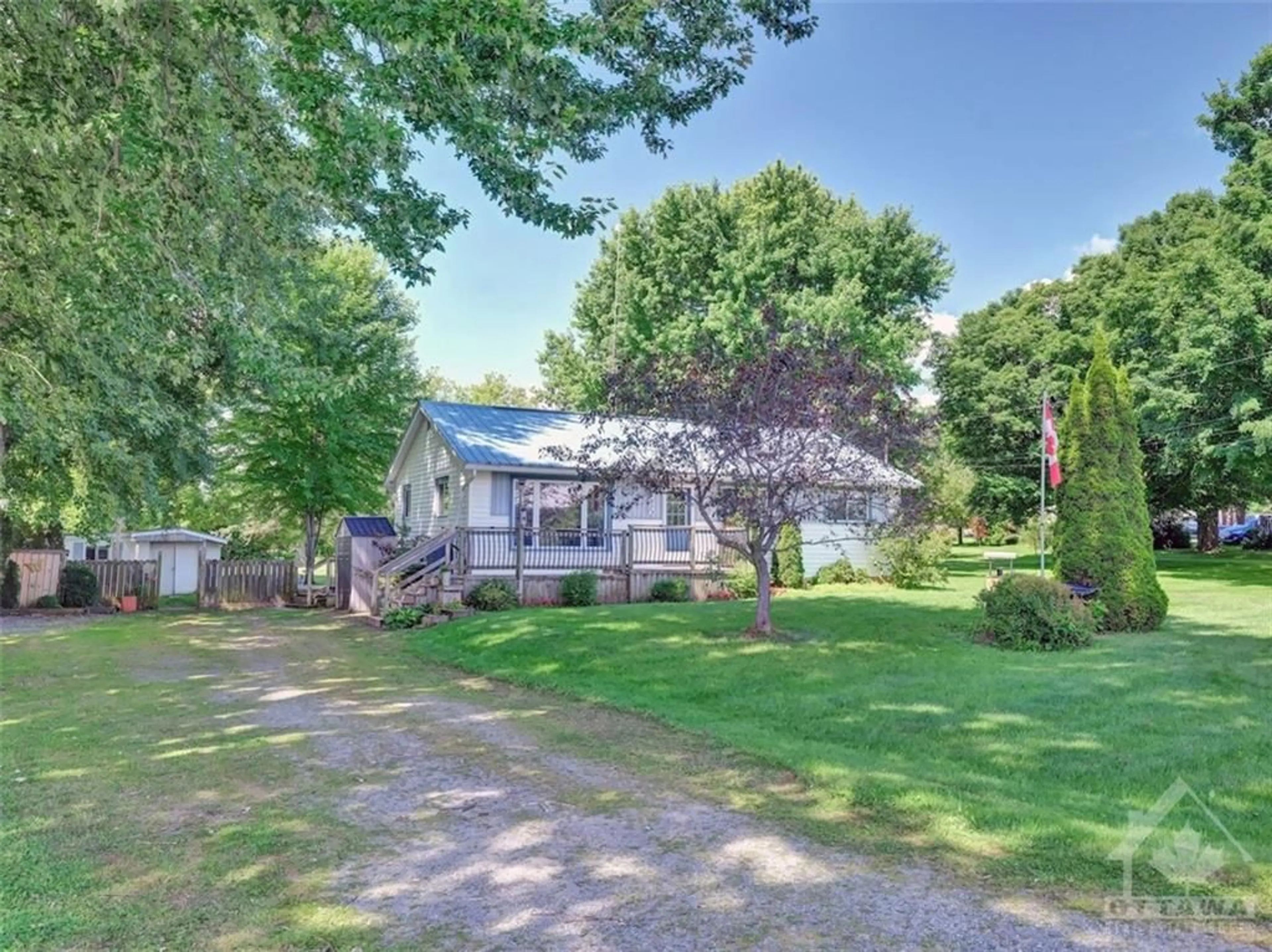 Cottage for 8072 COUNTY ROAD 29 Rd, Addison Ontario K0E 1A0