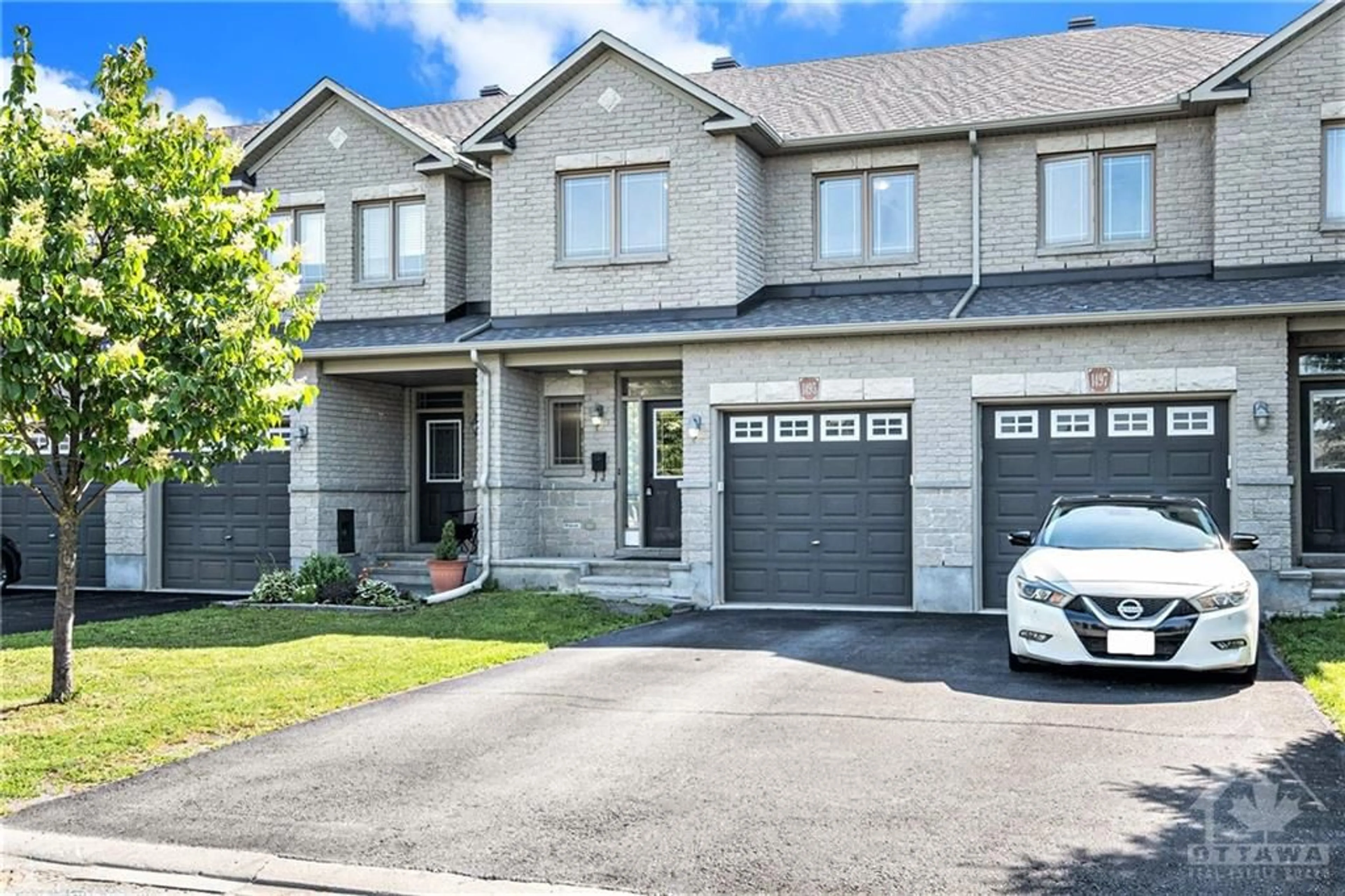 Frontside or backside of a home for 1495 CARRONBRIDGE Cir, Ottawa Ontario K2M 0G7